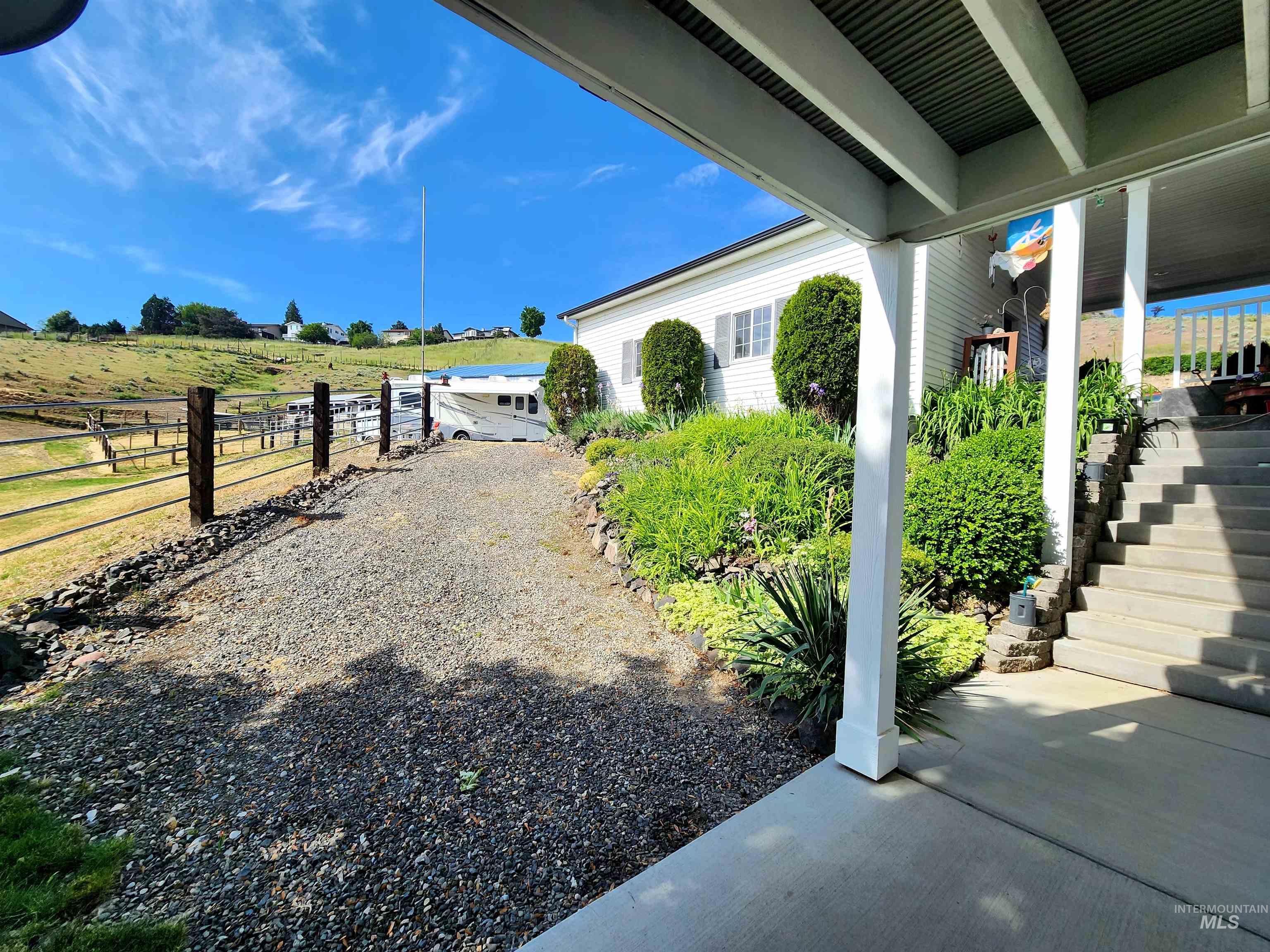 1441 Pound Lane, Clarkston, Washington 99403, 6 Bedrooms, 3.5 Bathrooms, Residential For Sale, Price $1,250,000, 98951180