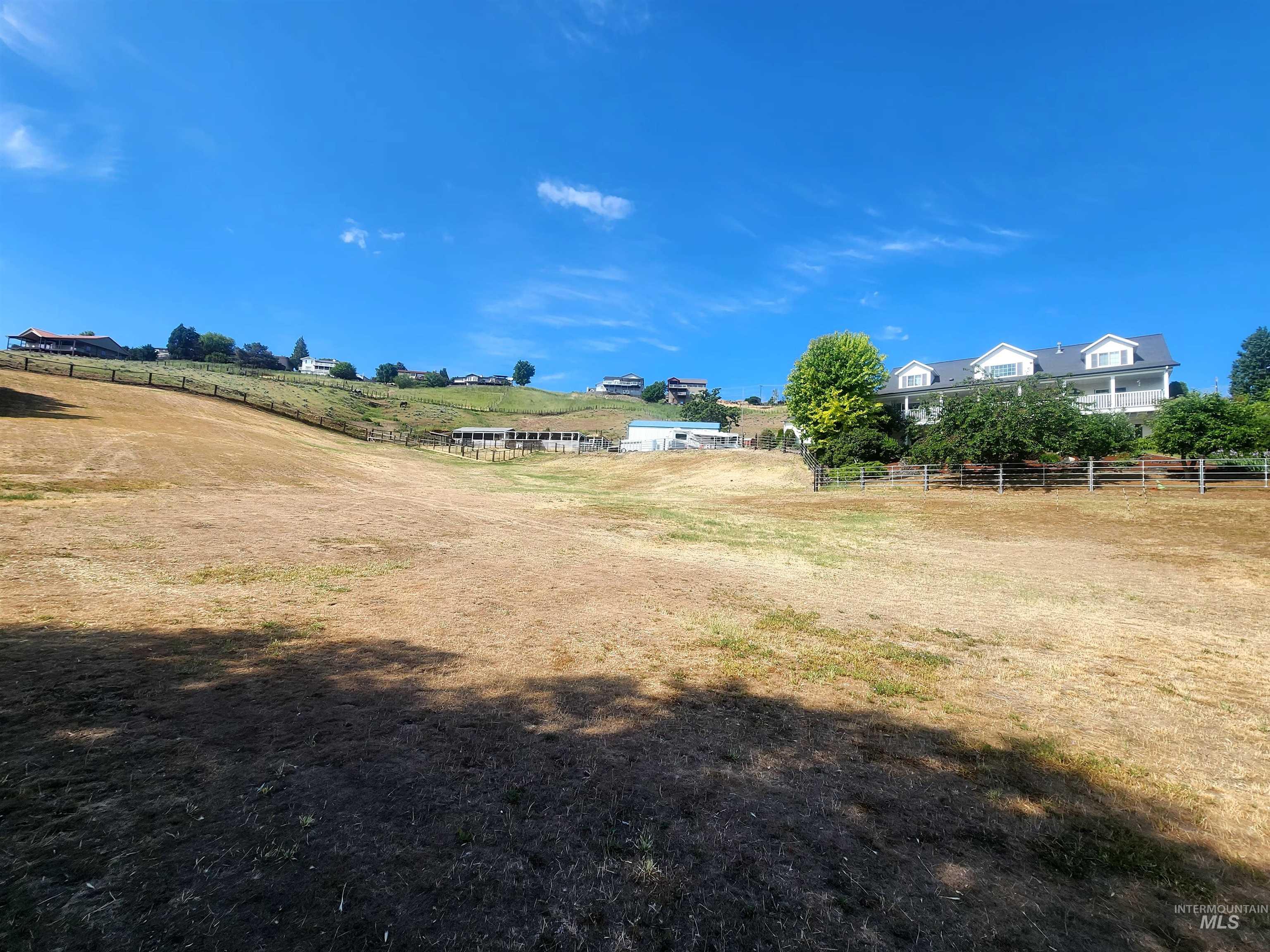 1441 Pound Lane, Clarkston, Washington 99403, 6 Bedrooms, 3.5 Bathrooms, Residential For Sale, Price $1,250,000, 98951180