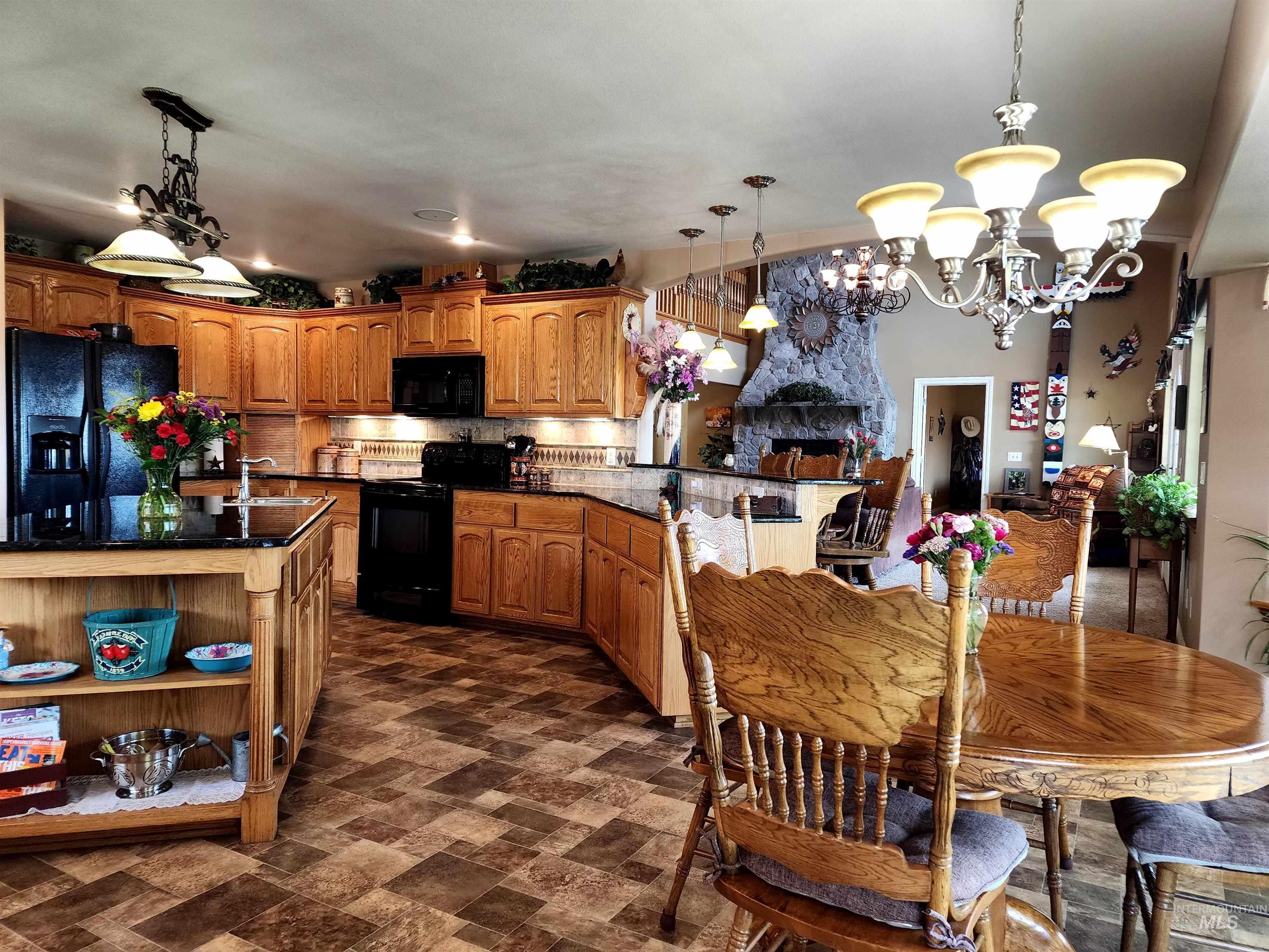 1441 Pound Lane, Clarkston, Washington 99403, 6 Bedrooms, 3.5 Bathrooms, Residential For Sale, Price $1,250,000, 98951180