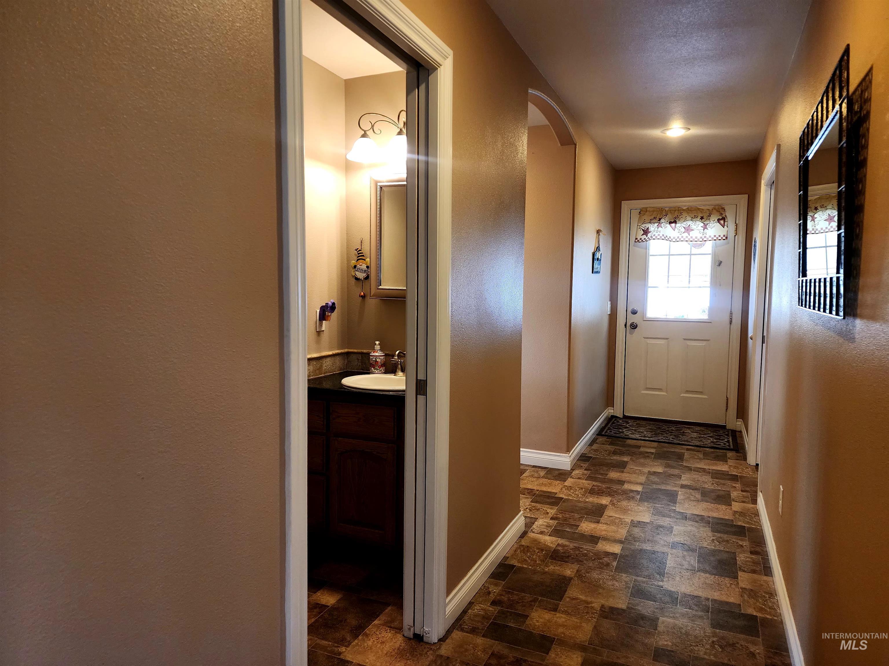 1441 Pound Lane, Clarkston, Washington 99403, 6 Bedrooms, 3.5 Bathrooms, Residential For Sale, Price $1,250,000, 98951180