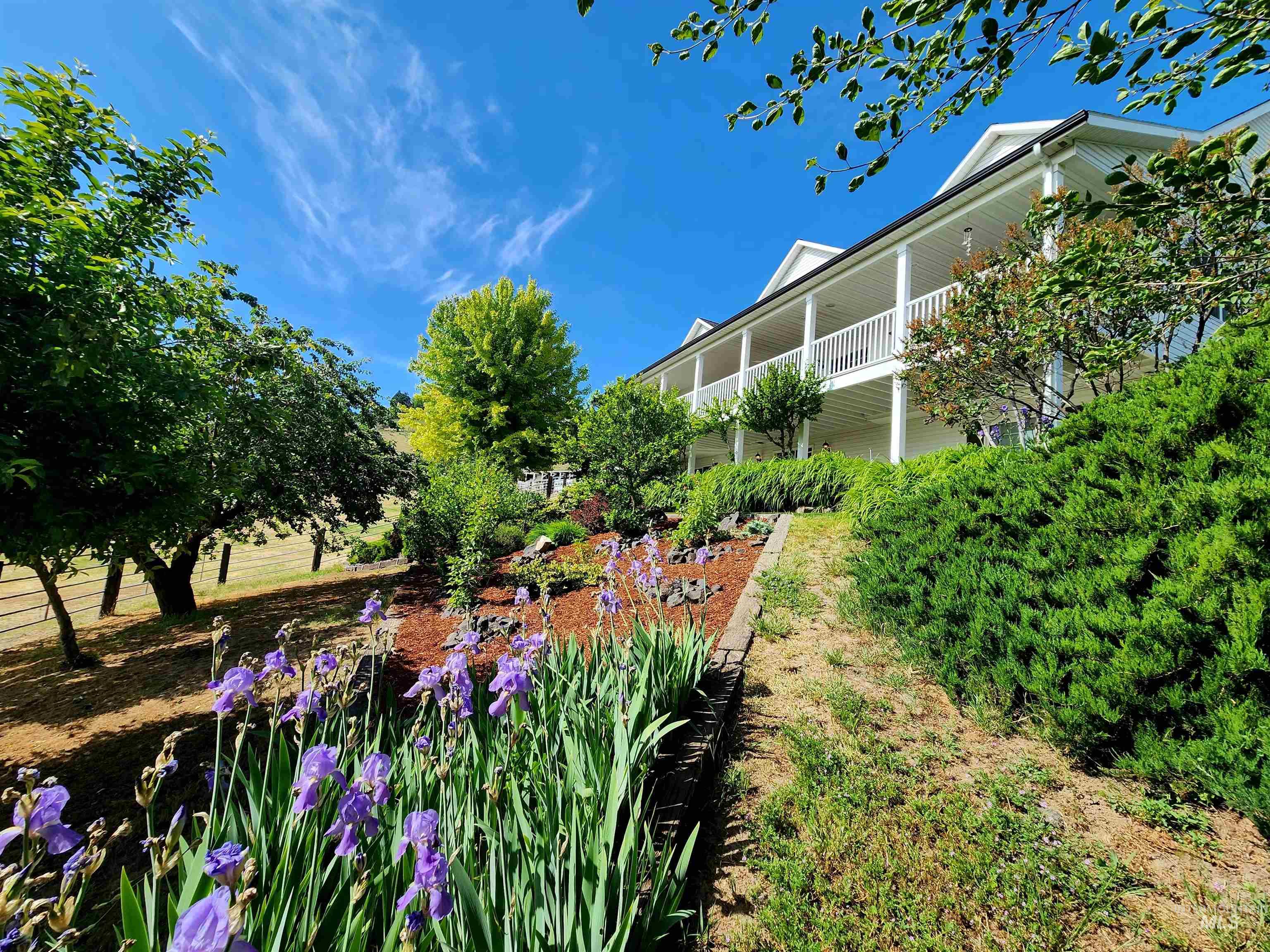 1441 Pound Lane, Clarkston, Washington 99403, 6 Bedrooms, 3.5 Bathrooms, Residential For Sale, Price $1,250,000, 98951180