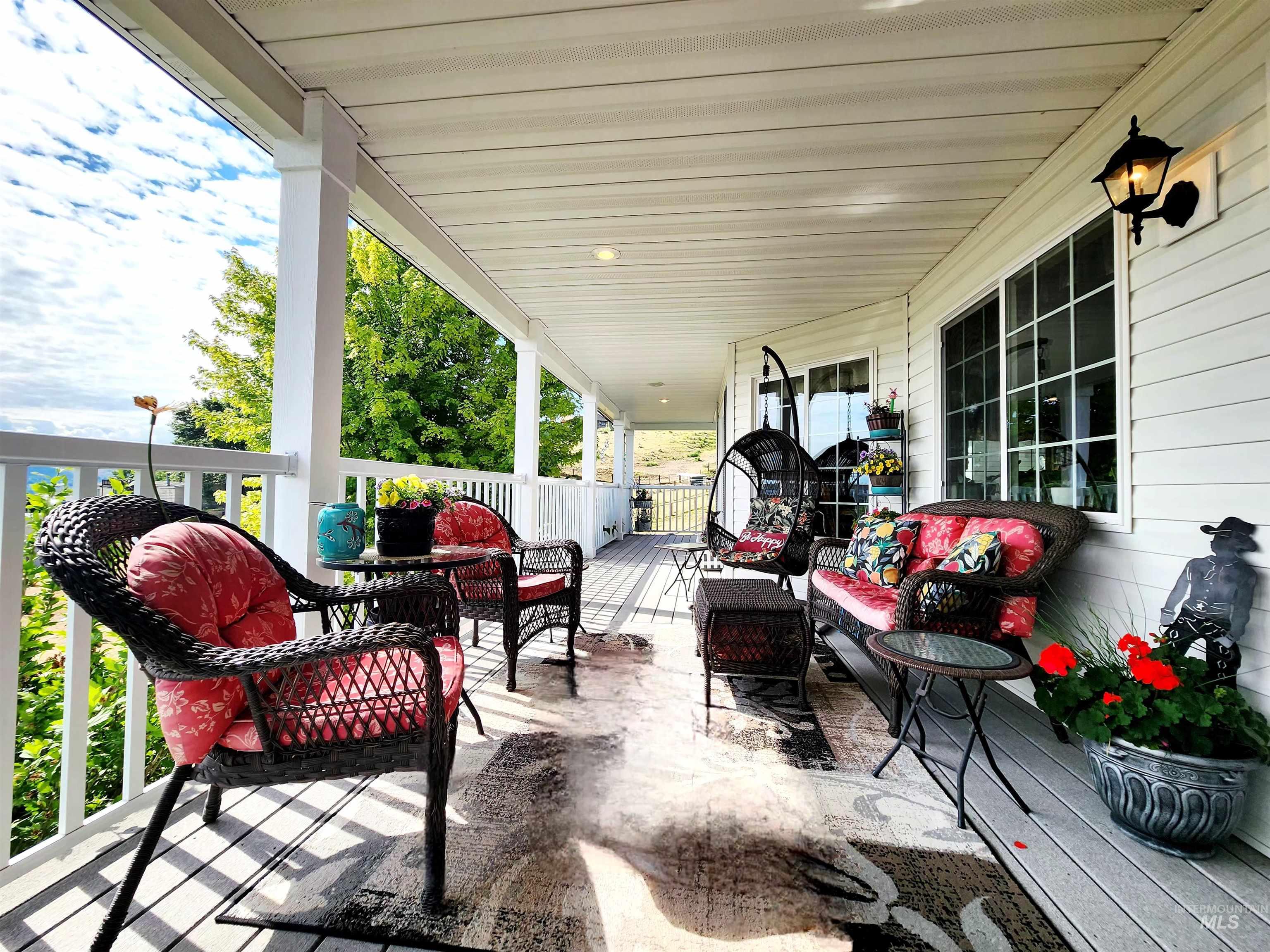 1441 Pound Lane, Clarkston, Washington 99403, 6 Bedrooms, 3.5 Bathrooms, Residential For Sale, Price $1,250,000, 98951180