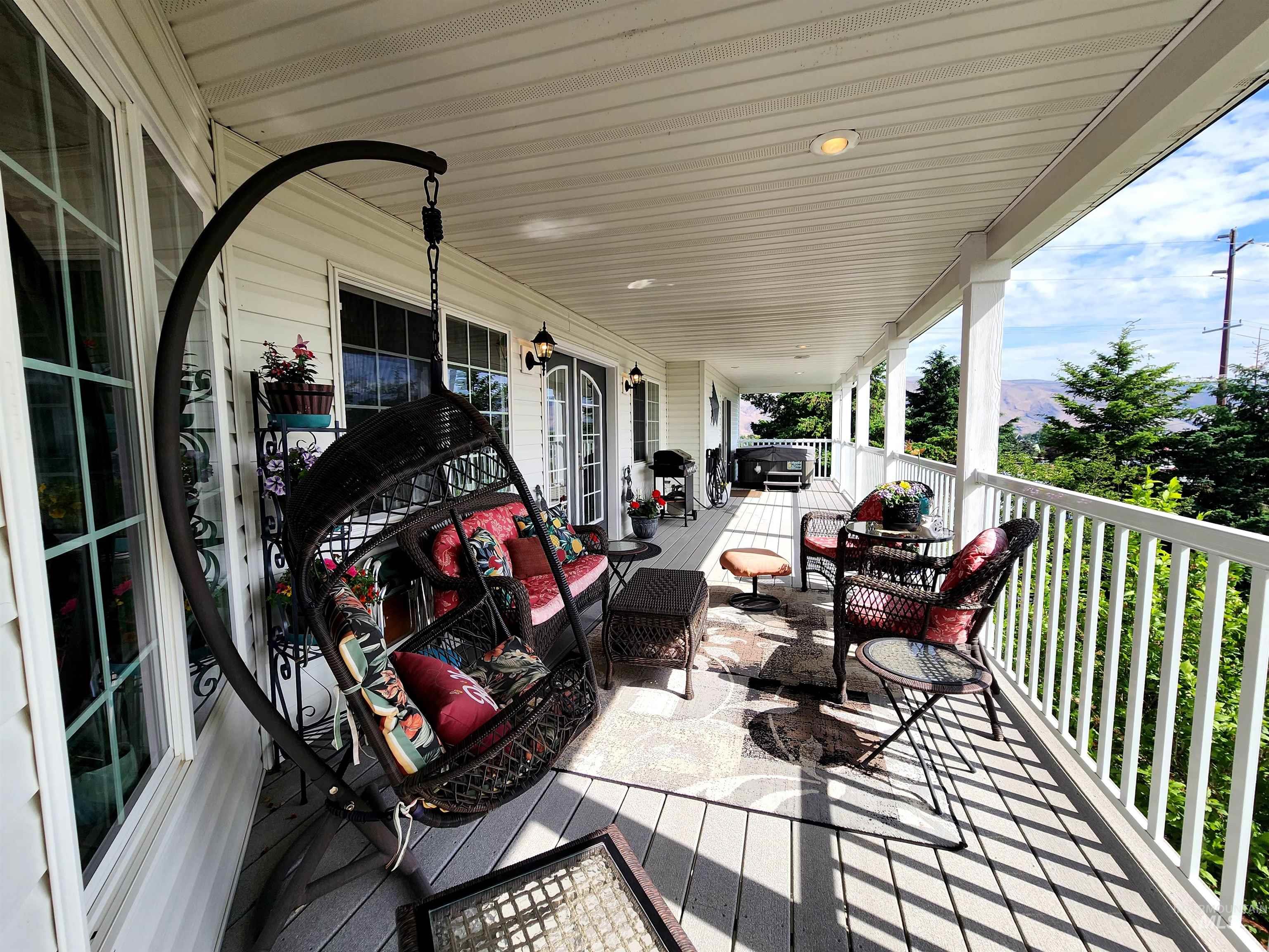 1441 Pound Lane, Clarkston, Washington 99403, 6 Bedrooms, 3.5 Bathrooms, Residential For Sale, Price $1,250,000, 98951180