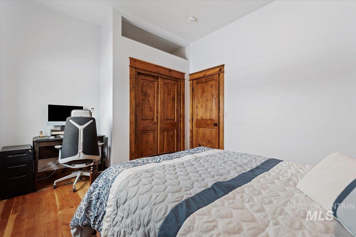 675 W Russell Dr, Prairie, Idaho 83647, 3 Bedrooms, 2 Bathrooms, Residential For Sale, Price $1,250,000, 98951187