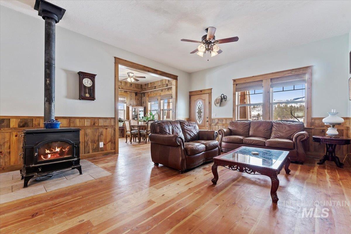 675 W Russell Dr, Prairie, Idaho 83647, 3 Bedrooms, 2 Bathrooms, Residential For Sale, Price $1,250,000, 98951187