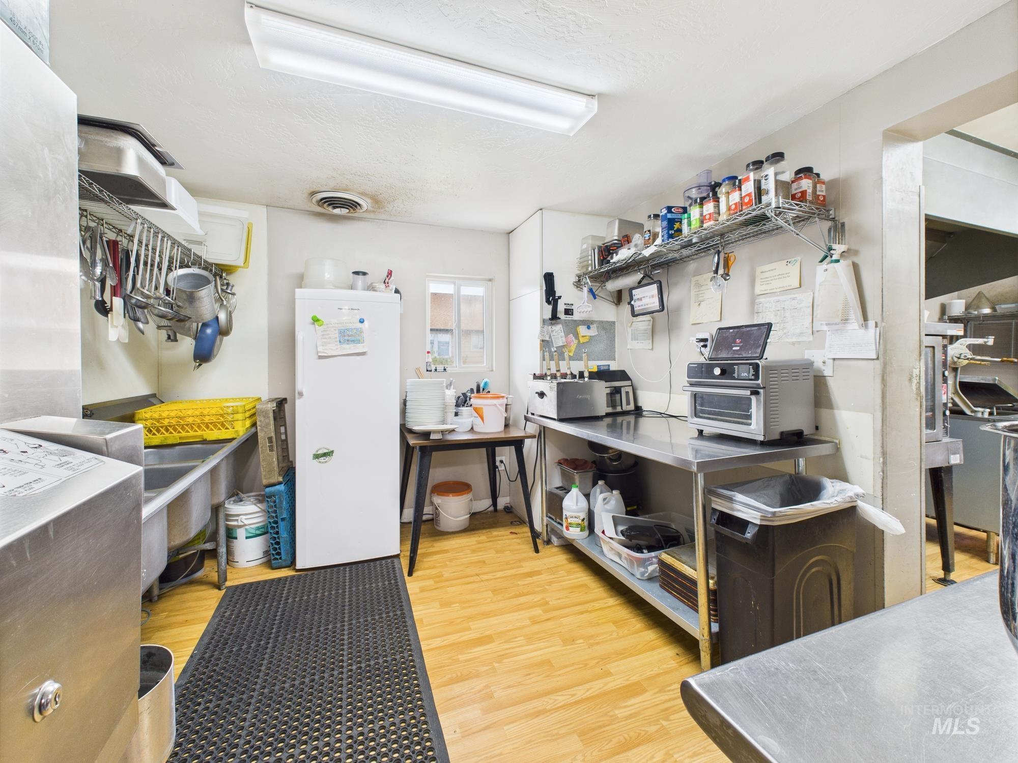 105 E 4th Street, Emmett, Idaho 83617, Business/Commercial For Sale, Price $300,000, 98951204