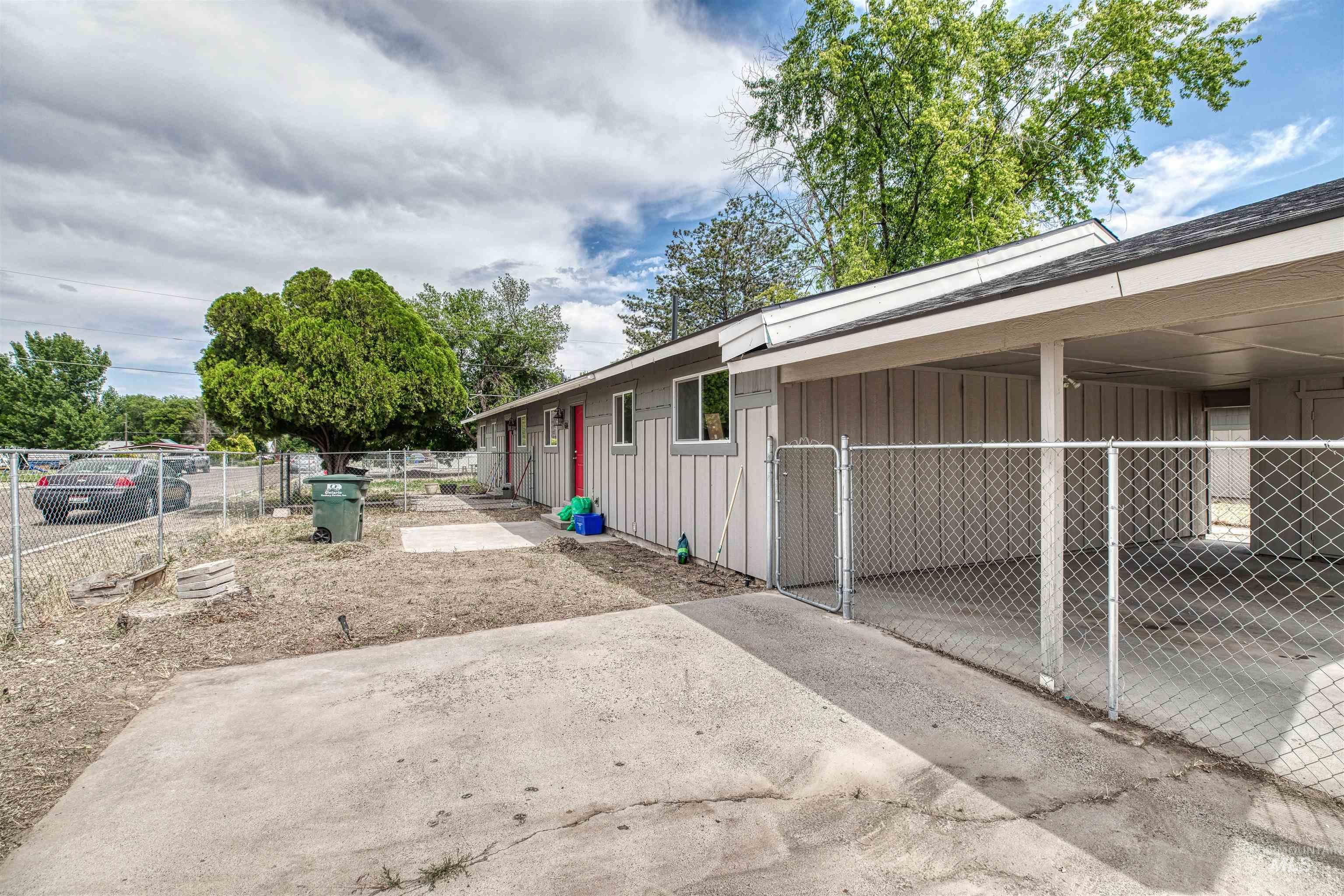 684/686 NW 6th St, Ontario, Oregon 97914, 2 Bedrooms, 1 Bathroom, Residential Income For Sale, Price $365,000, 98951271