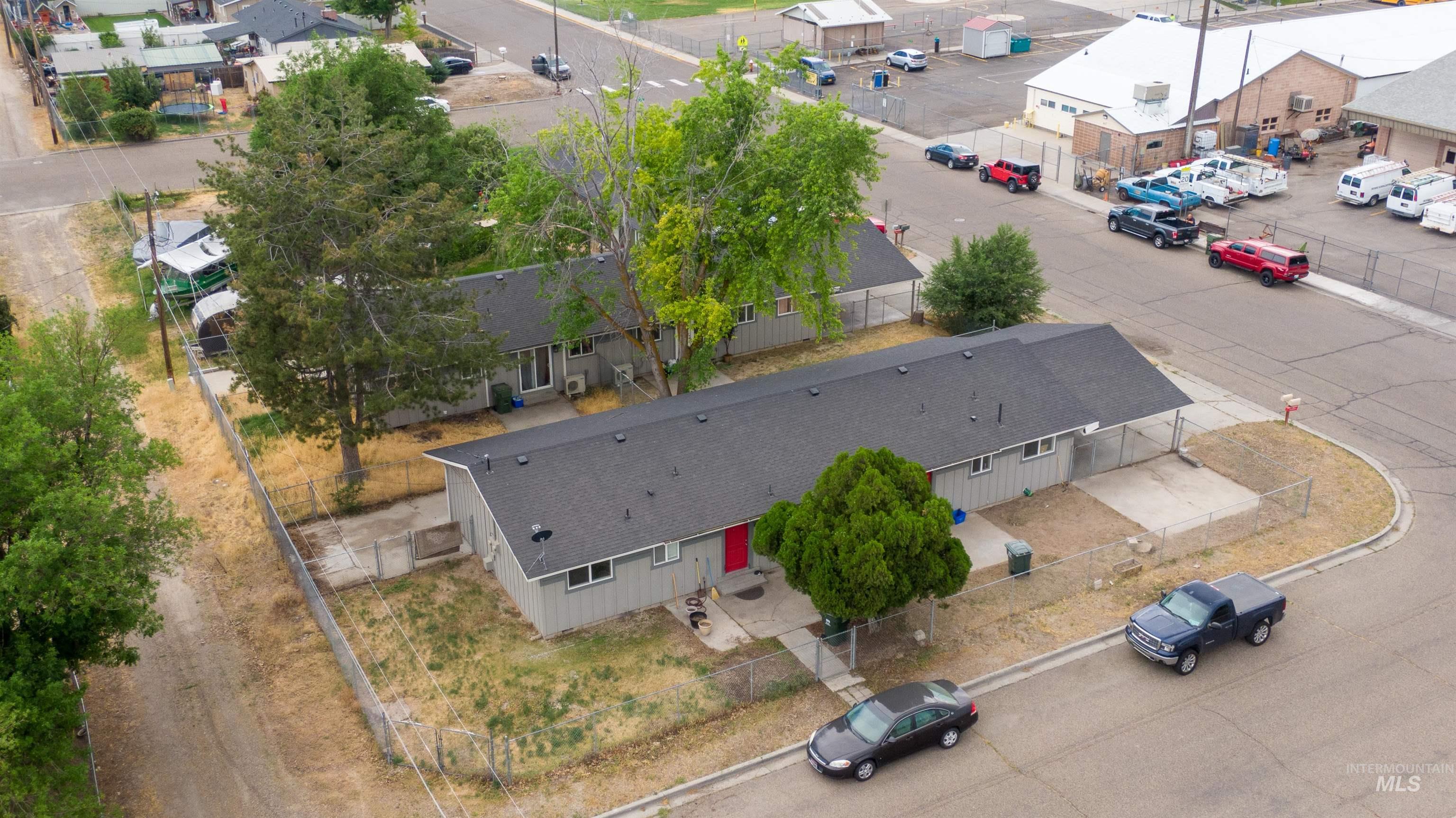 684/686 NW 6th St, Ontario, Oregon 97914, 2 Bedrooms, 1 Bathroom, Residential Income For Sale, Price $365,000, 98951271