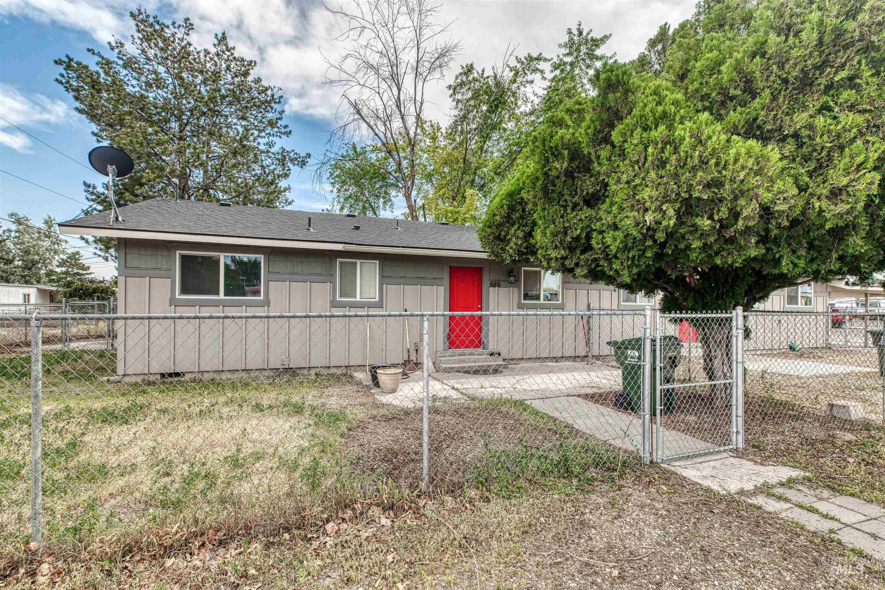 684/686 NW 6th St, Ontario, Oregon 97914, 2 Bedrooms, 1 Bathroom, Residential Income For Sale, Price $365,000, 98951271