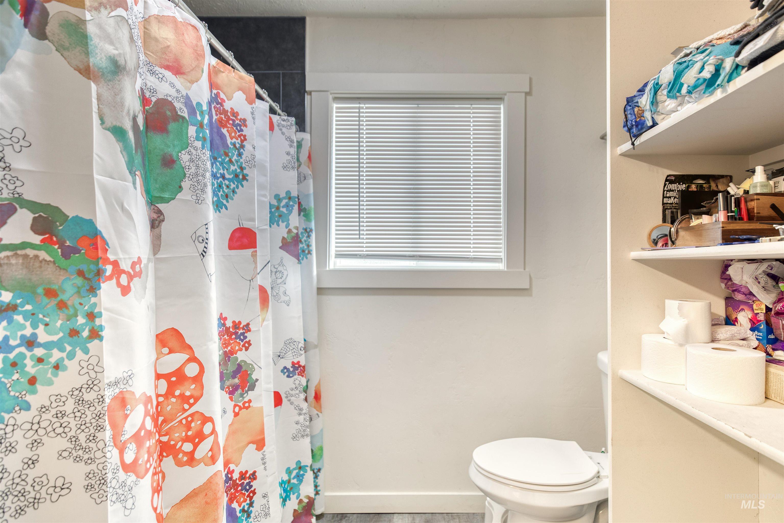 684/686 NW 6th St, Ontario, Oregon 97914, 2 Bedrooms, 1 Bathroom, Residential Income For Sale, Price $365,000, 98951271