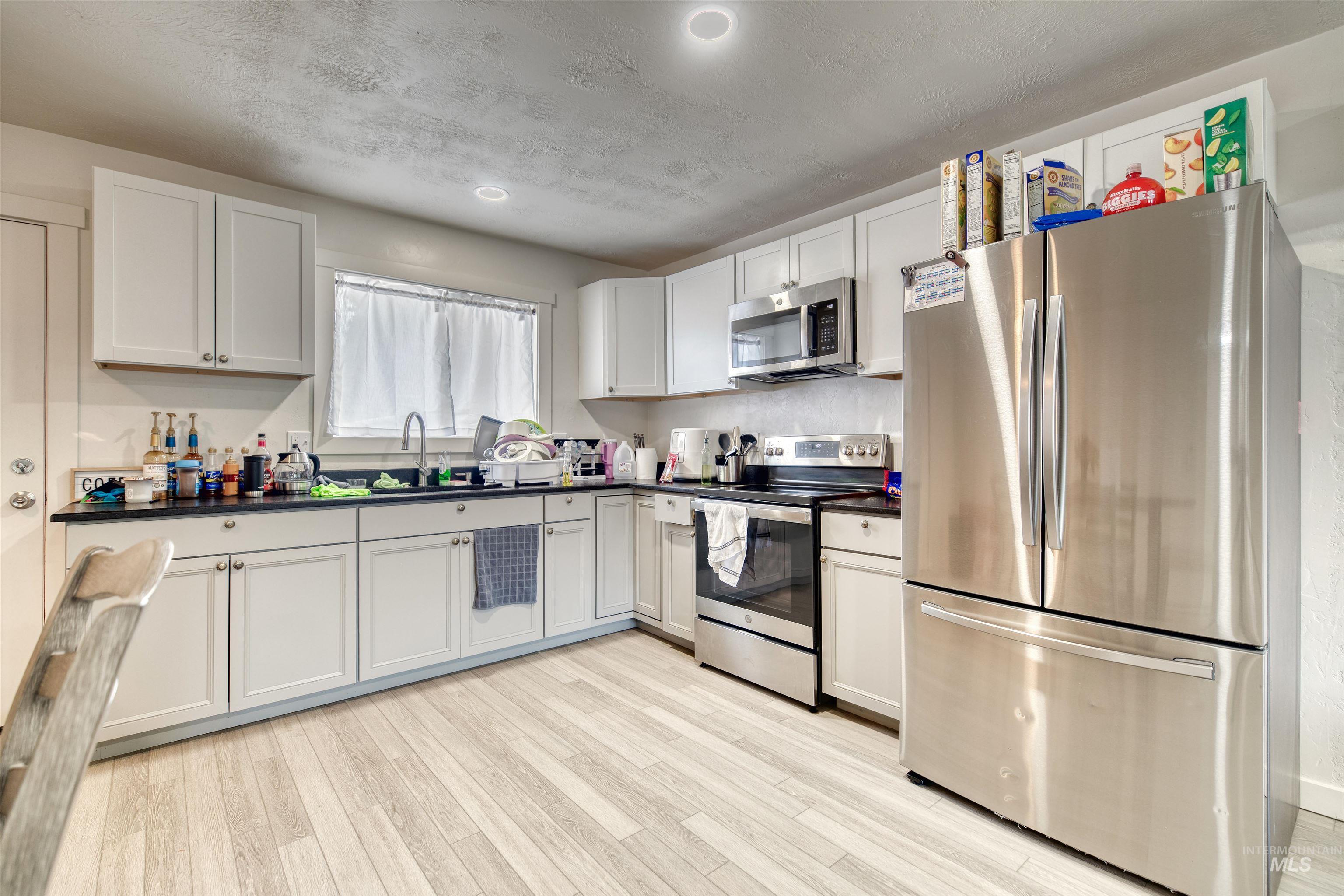 684/686 NW 6th St, Ontario, Oregon 97914, 2 Bedrooms, 1 Bathroom, Residential Income For Sale, Price $365,000, 98951271