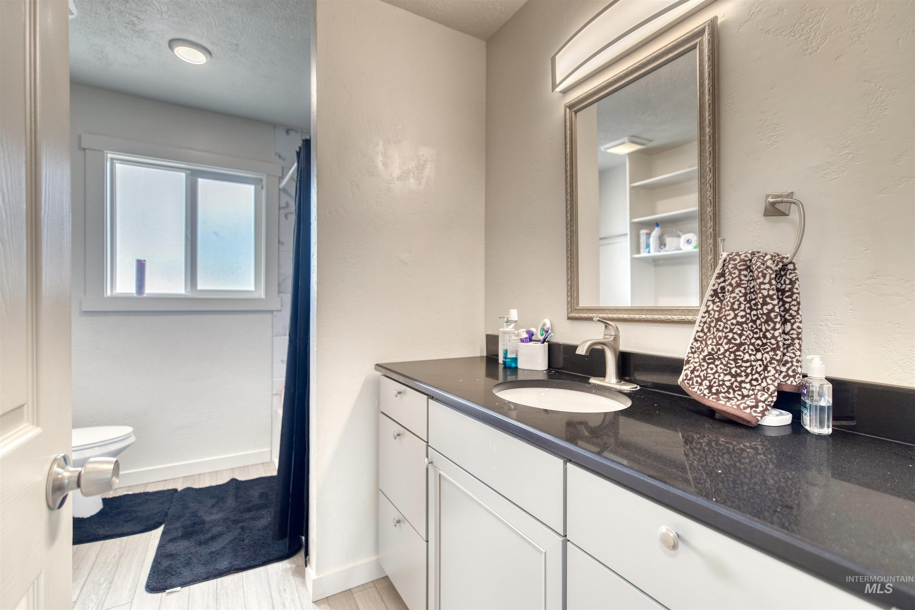 684/686 NW 6th St, Ontario, Oregon 97914, 2 Bedrooms, 1 Bathroom, Residential Income For Sale, Price $365,000, 98951271