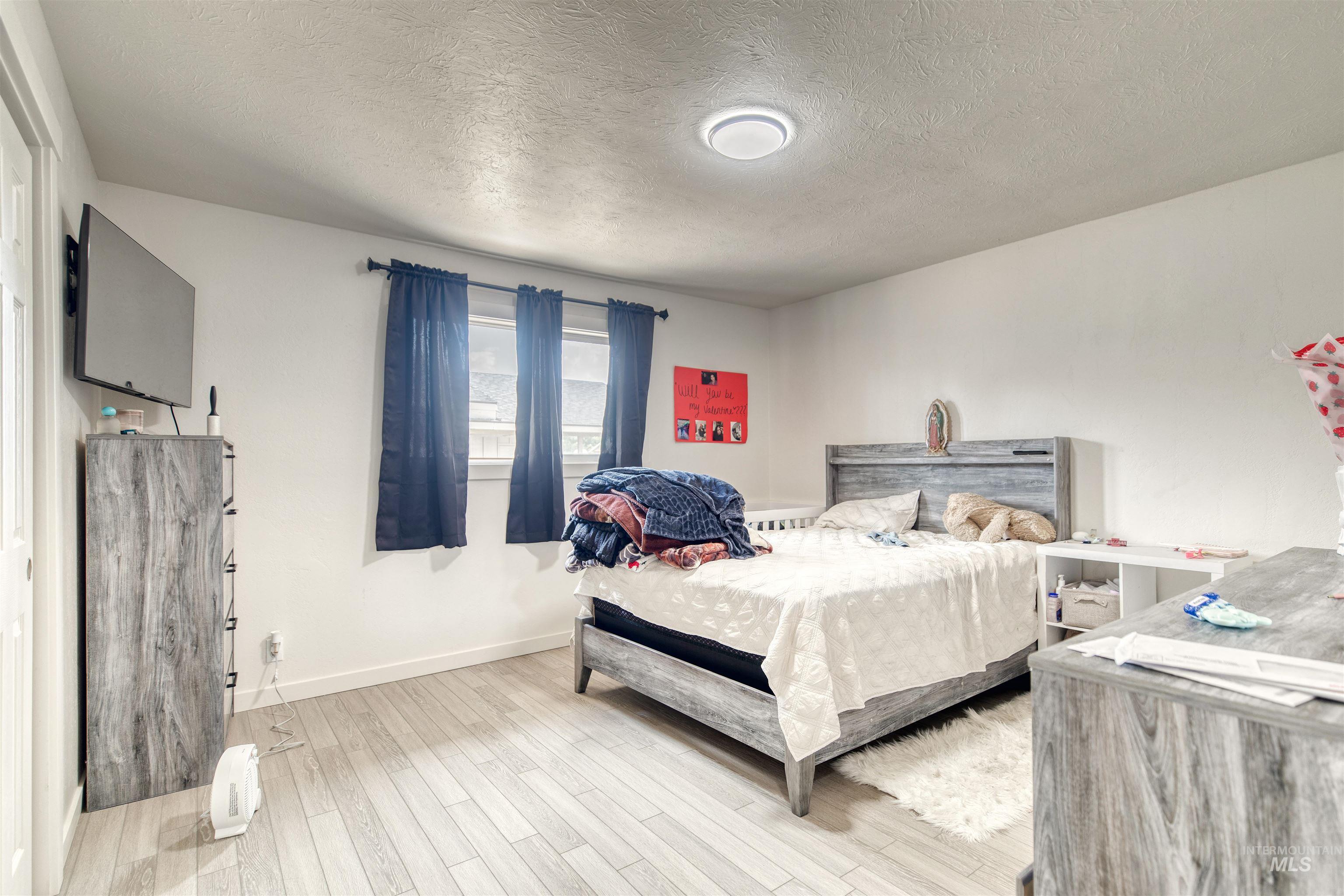 684/686 NW 6th St, Ontario, Oregon 97914, 2 Bedrooms, 1 Bathroom, Residential Income For Sale, Price $365,000, 98951271