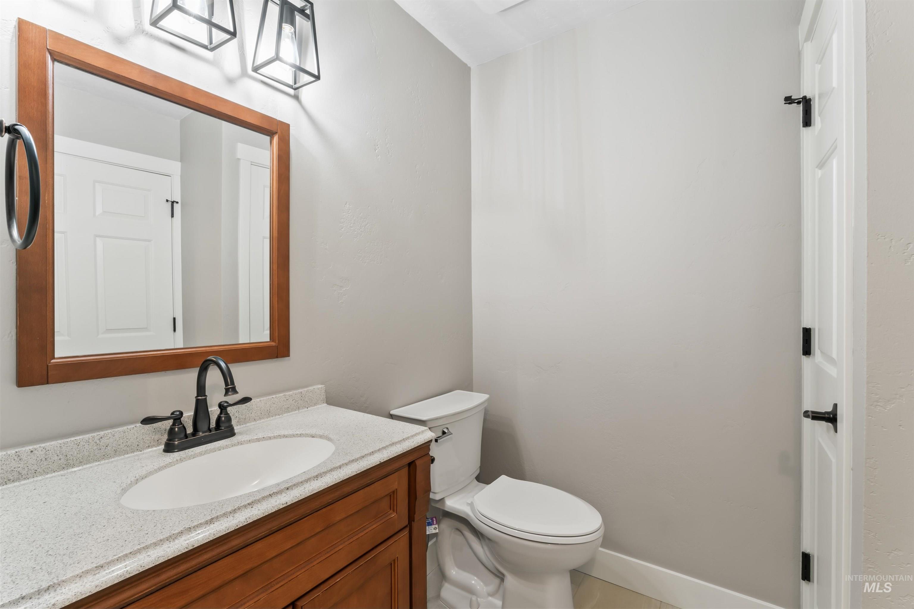 25 Horseshu Vue Circle, Horseshoe Bend, Idaho 83629, 4 Bedrooms, 3.5 Bathrooms, Residential For Sale, Price $831,900, 98951281