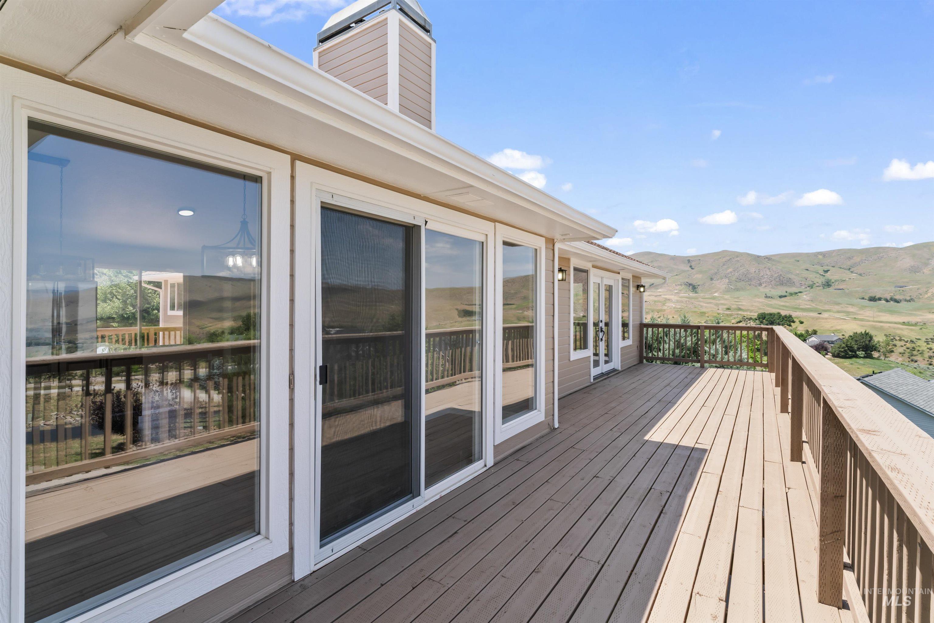 25 Horseshu Vue Circle, Horseshoe Bend, Idaho 83629, 4 Bedrooms, 3.5 Bathrooms, Residential For Sale, Price $831,900, 98951281