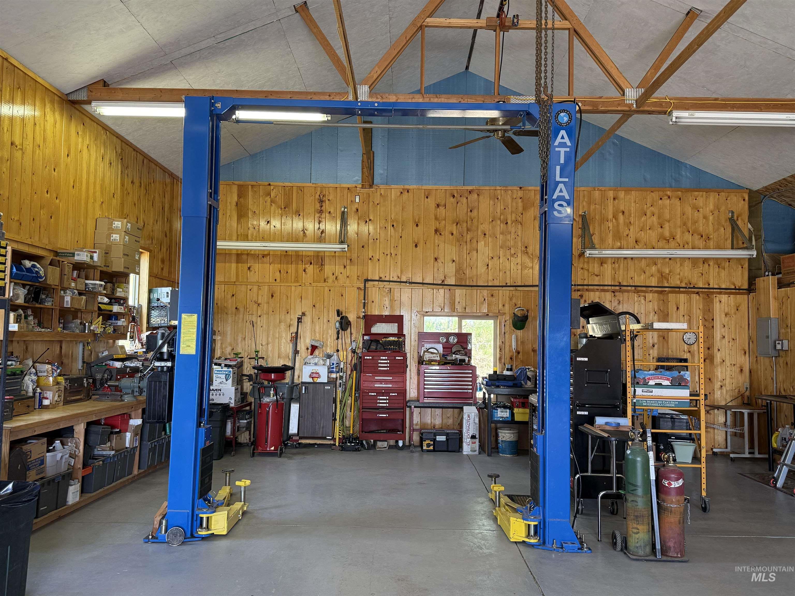 500 Maxwell Lane, Elk City, Idaho 83525, 3 Bedrooms, 2.5 Bathrooms, Residential For Sale, Price $2,395,000, 98951286