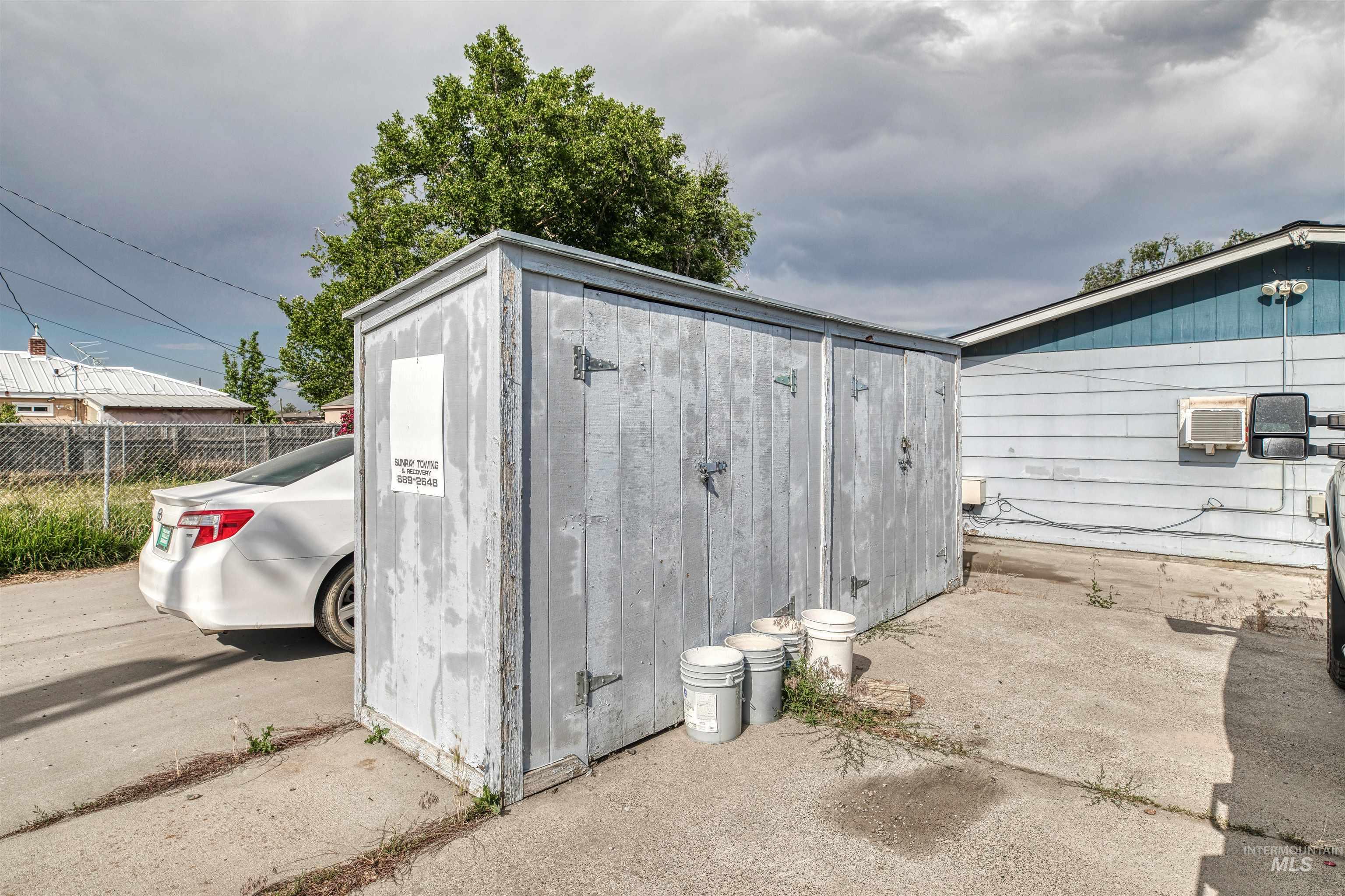 345/347 NW 7th St, Ontario, Oregon 97914, 2 Bedrooms, 1 Bathroom, Residential Income For Sale, Price $335,000, 98951288