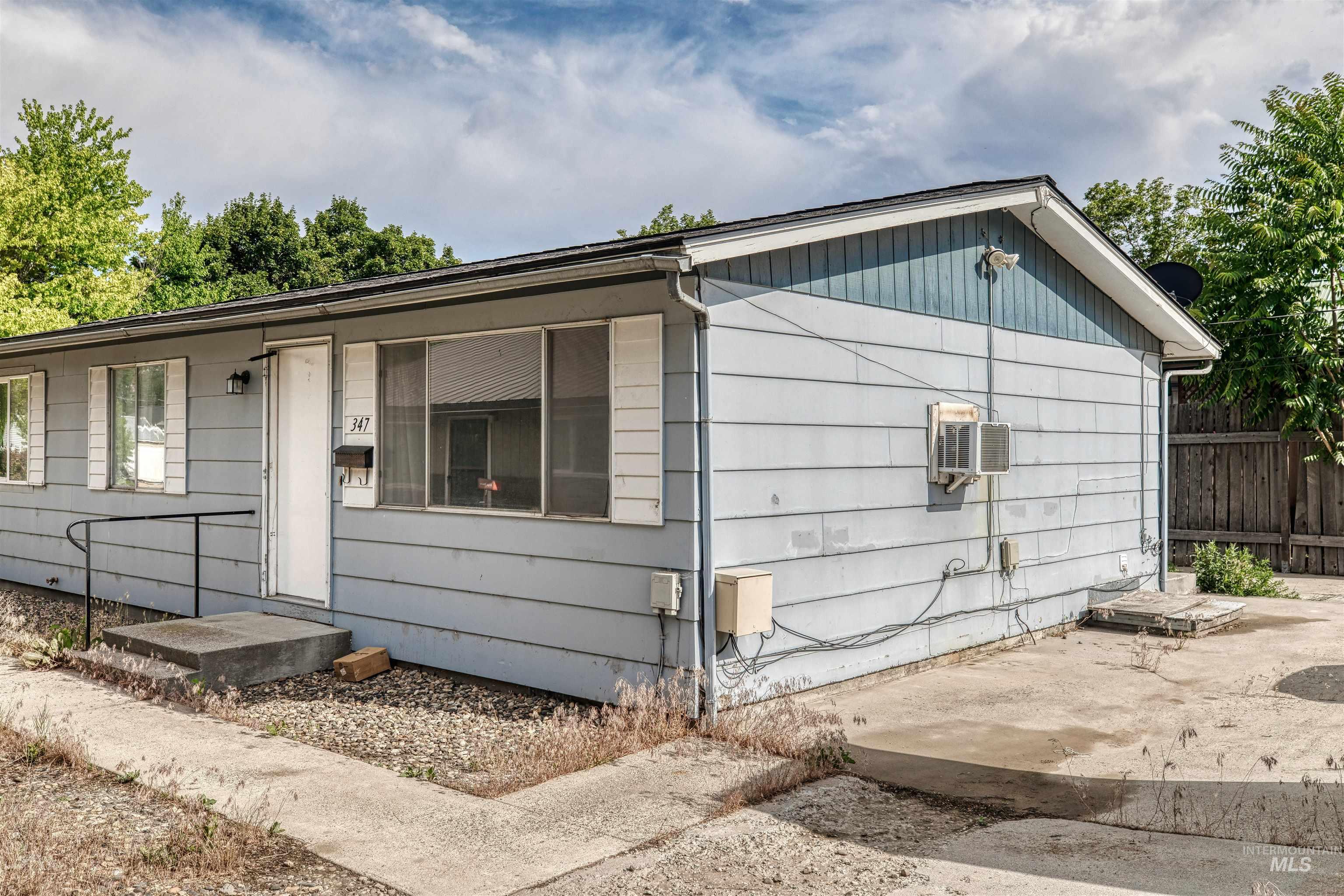 345/347 NW 7th St, Ontario, Oregon 97914, 2 Bedrooms, 1 Bathroom, Residential Income For Sale, Price $335,000, 98951288