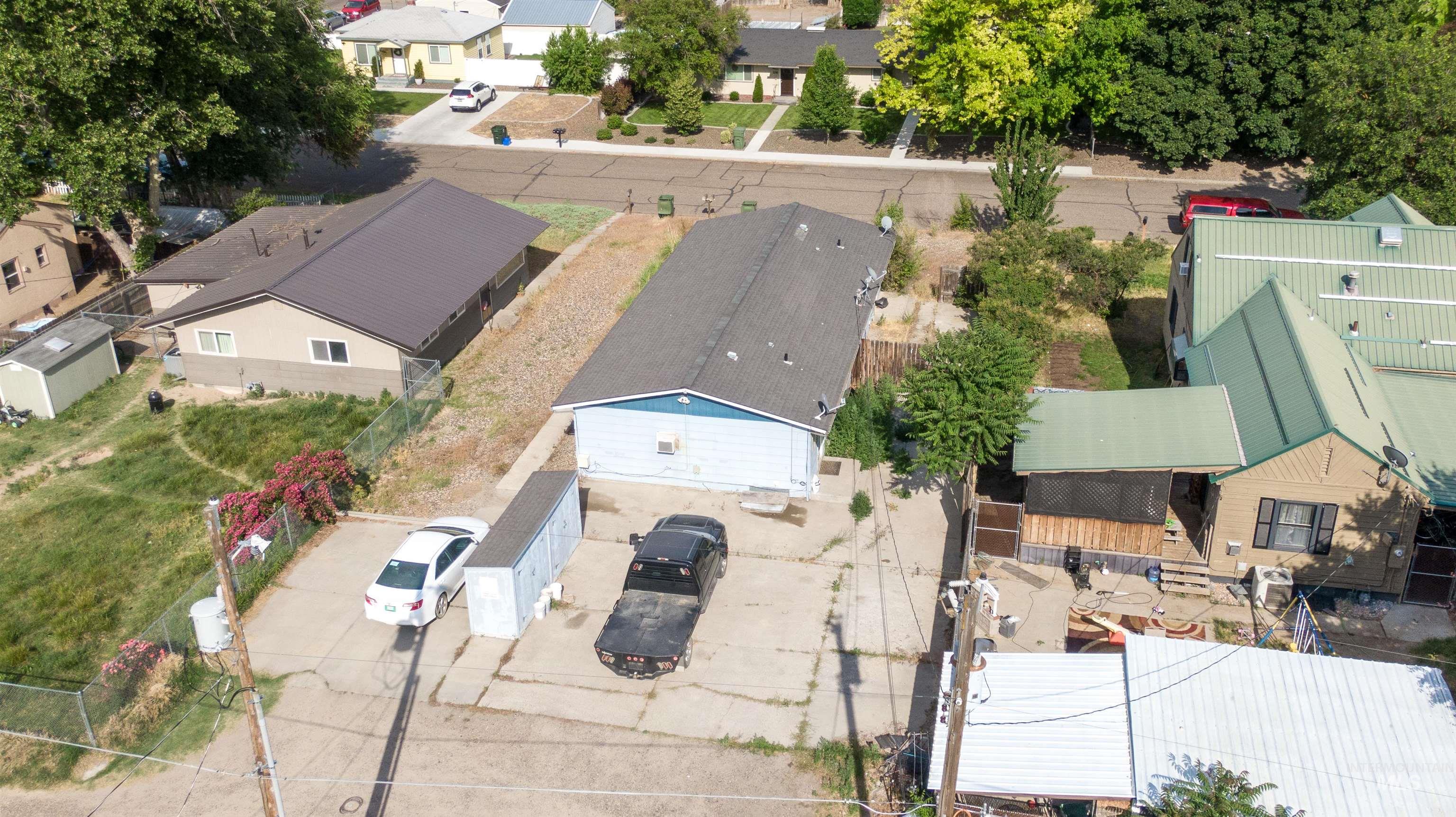 345/347 NW 7th St, Ontario, Oregon 97914, 2 Bedrooms, 1 Bathroom, Residential Income For Sale, Price $335,000, 98951288