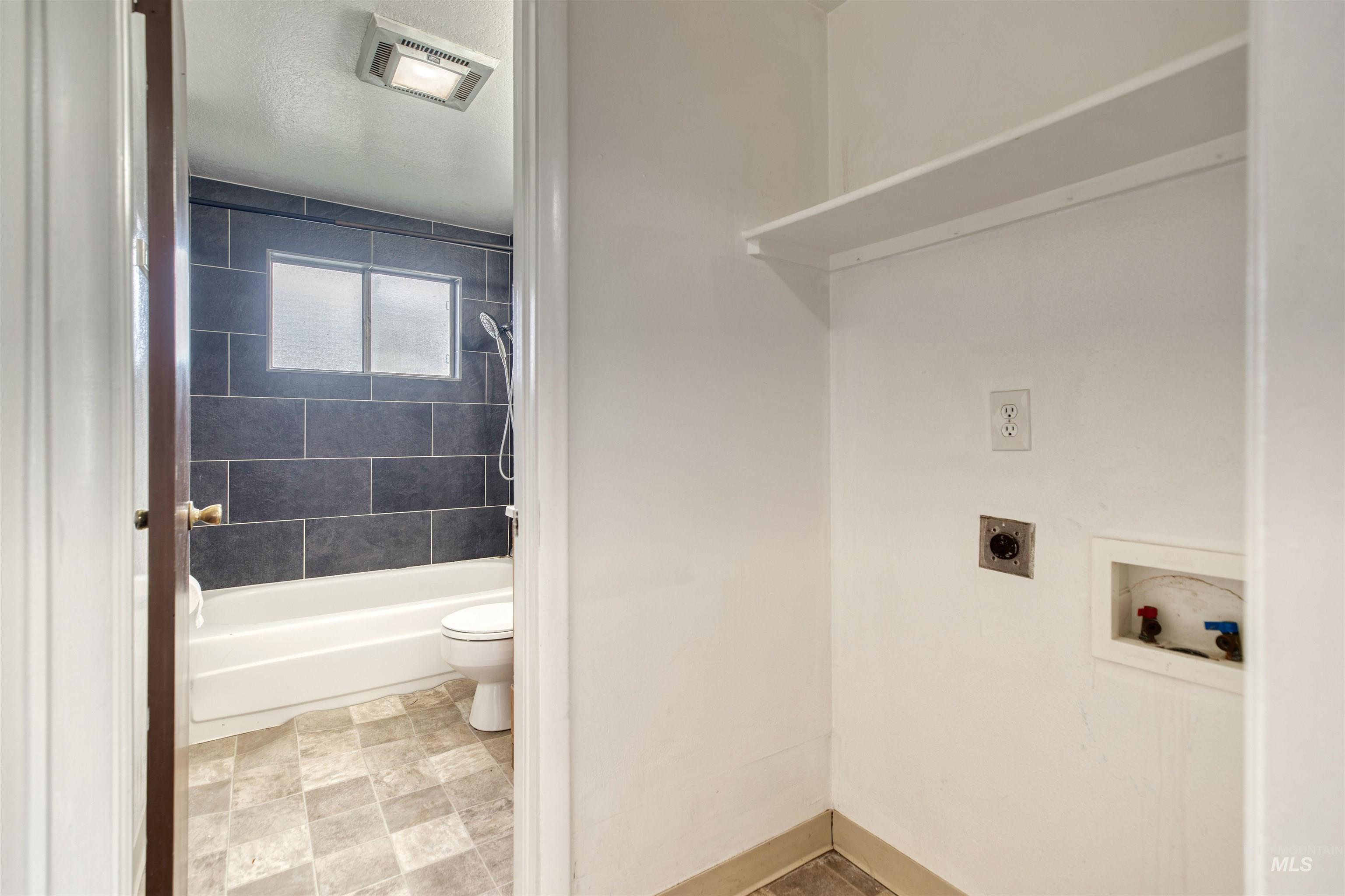 345/347 NW 7th St, Ontario, Oregon 97914, 2 Bedrooms, 1 Bathroom, Residential Income For Sale, Price $335,000, 98951288