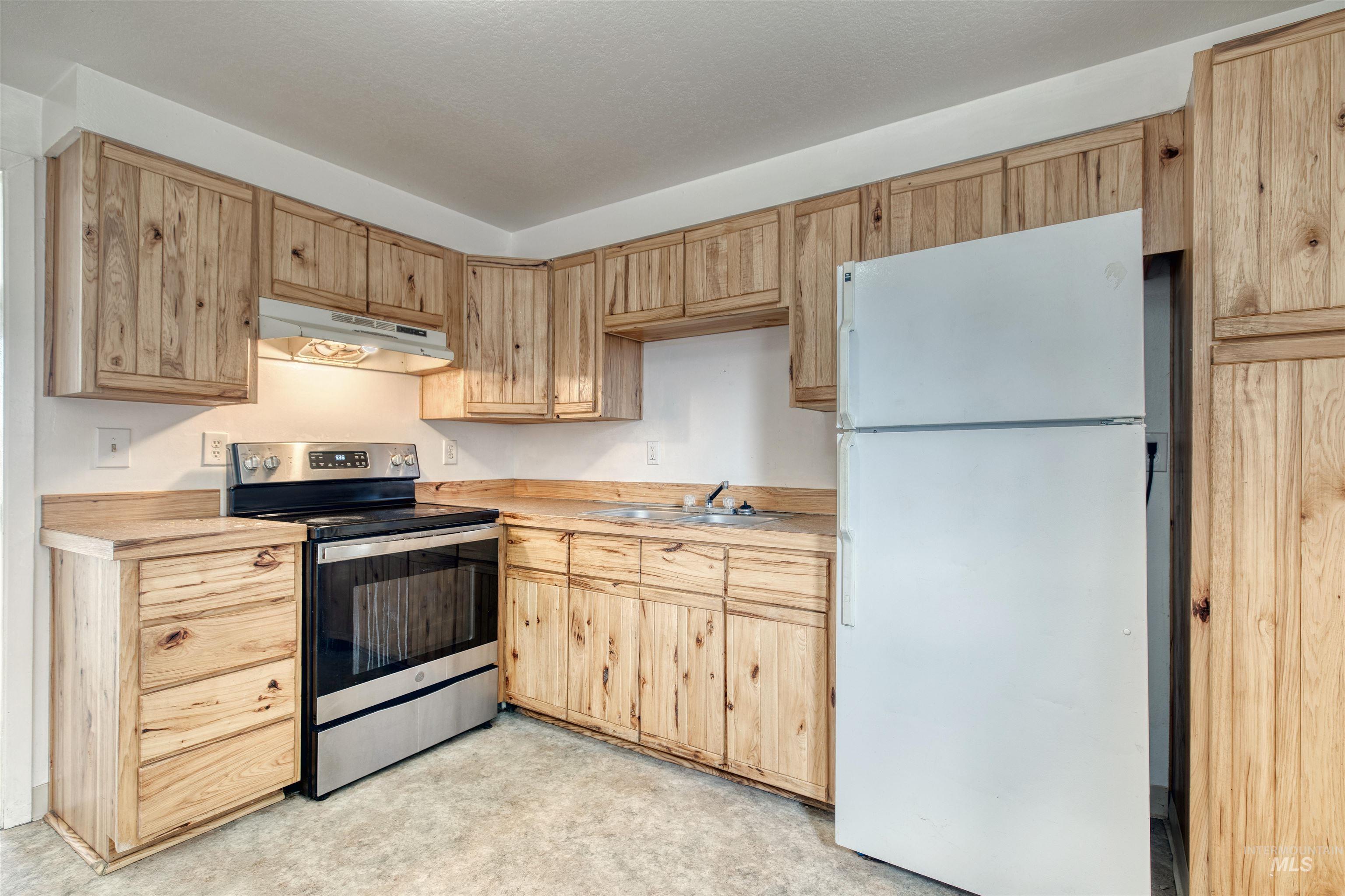 345/347 NW 7th St, Ontario, Oregon 97914, 2 Bedrooms, 1 Bathroom, Residential Income For Sale, Price $335,000, 98951288