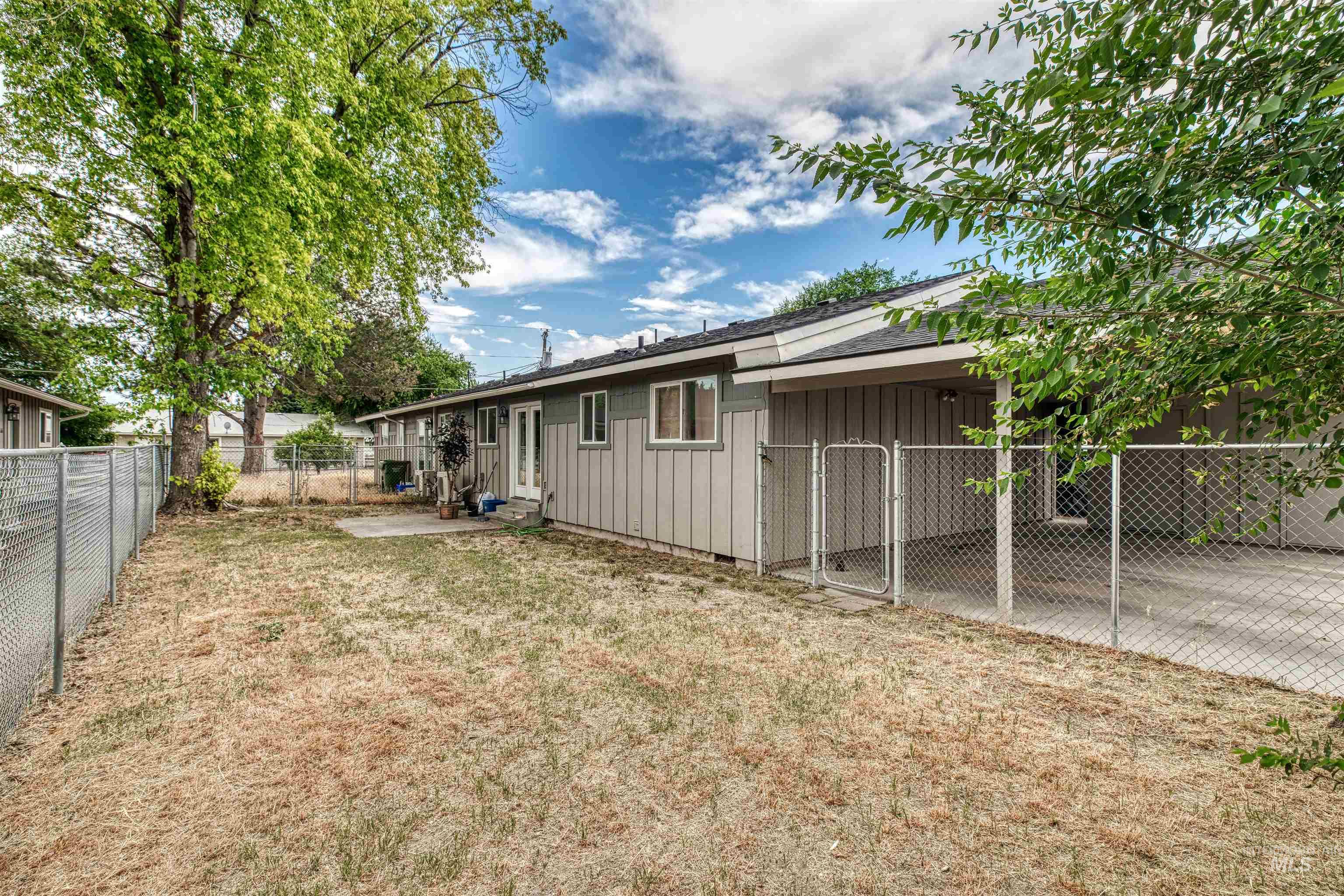 650/652 NW 6th St, Ontario, Oregon 97914, 2 Bedrooms, 1 Bathroom, Residential Income For Sale, Price $365,000, 98951289