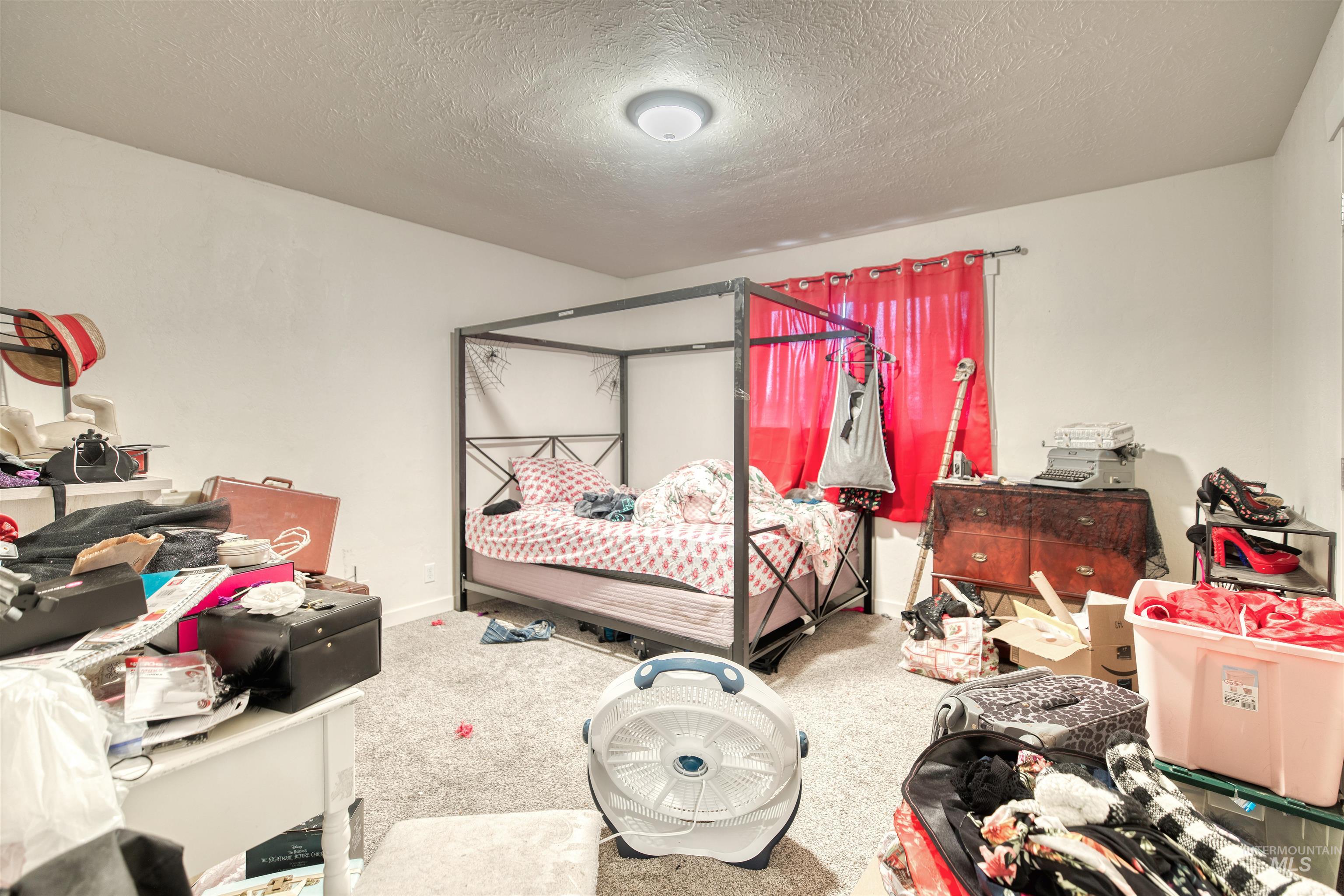 650/652 NW 6th St, Ontario, Oregon 97914, 2 Bedrooms, 1 Bathroom, Residential Income For Sale, Price $365,000, 98951289