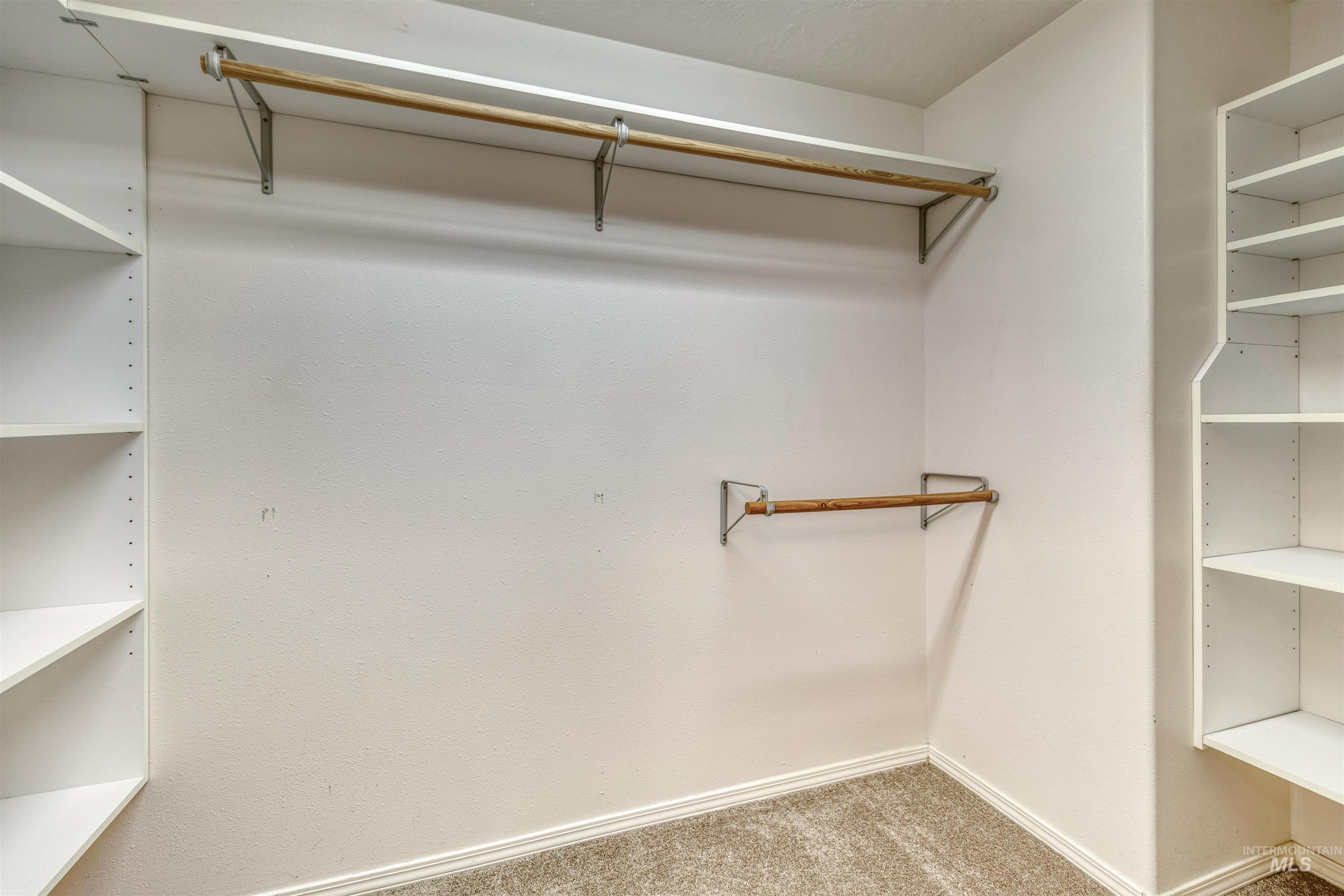 1921 Arcata Way, Ontario, Oregon 97914, 2 Bedrooms, 2 Bathrooms, Residential Income For Sale, Price $395,000, 98951298