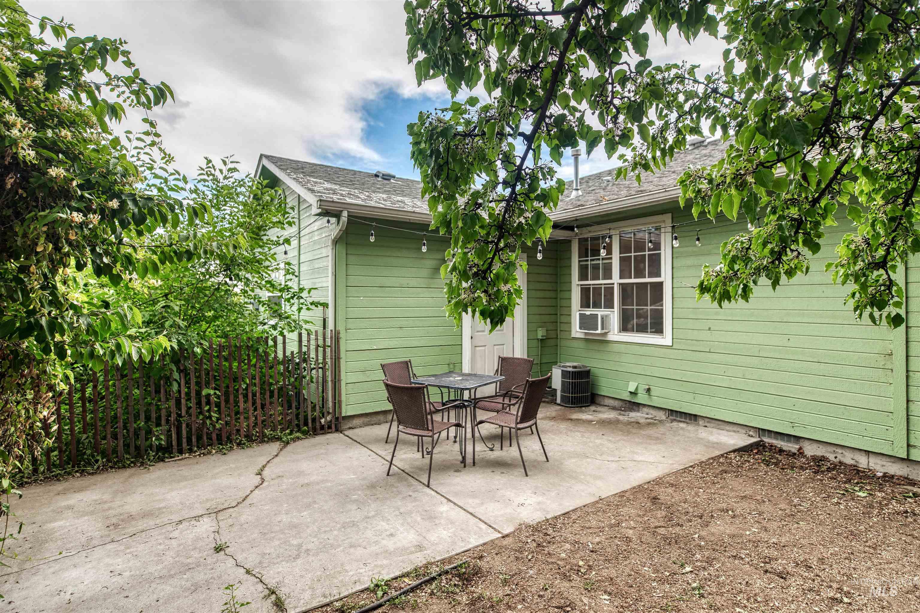 1921 Arcata Way, Ontario, Oregon 97914, 2 Bedrooms, 2 Bathrooms, Residential Income For Sale, Price $395,000, 98951298