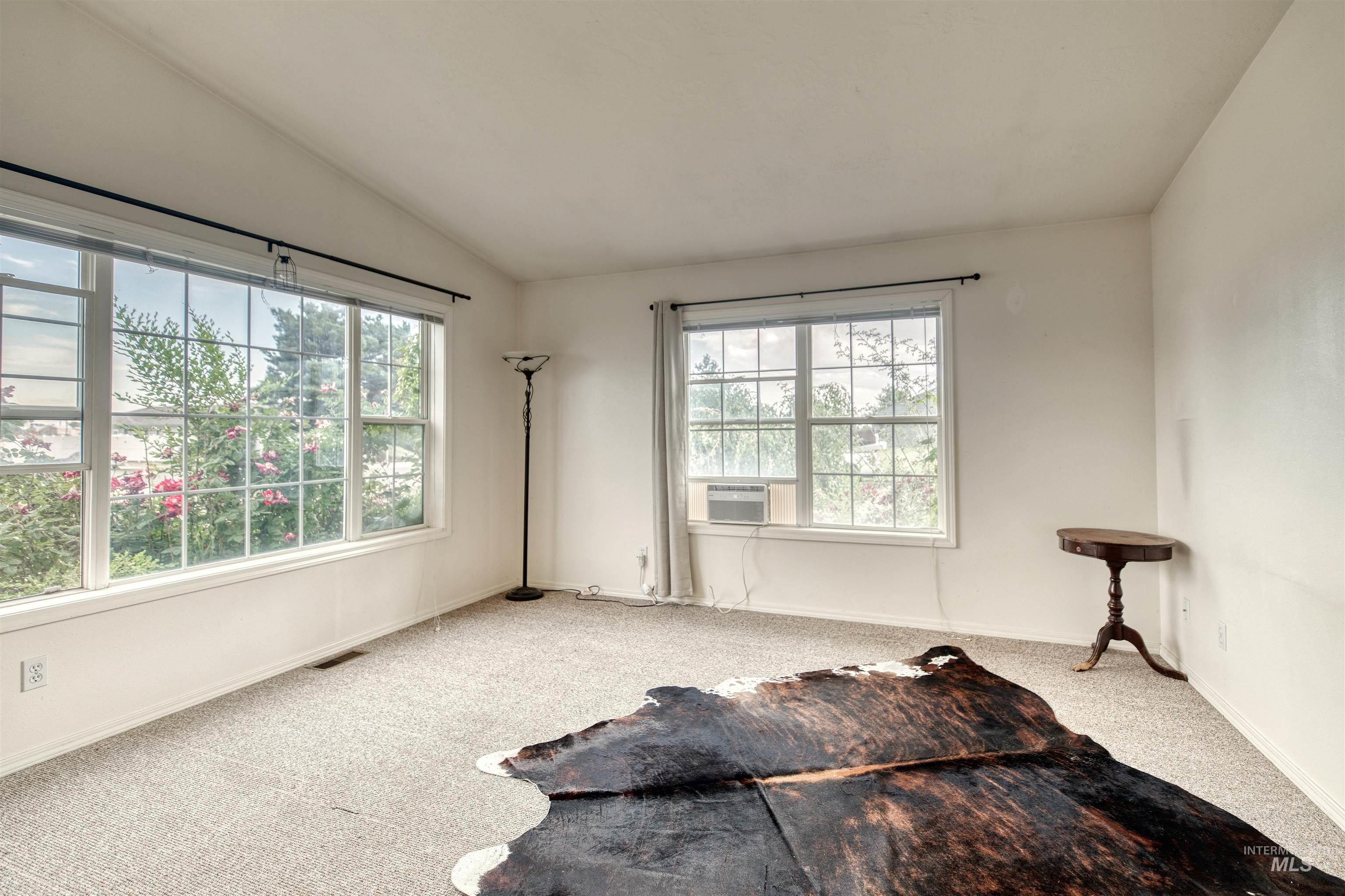 1921 Arcata Way, Ontario, Oregon 97914, 2 Bedrooms, 2 Bathrooms, Residential Income For Sale, Price $395,000, 98951298