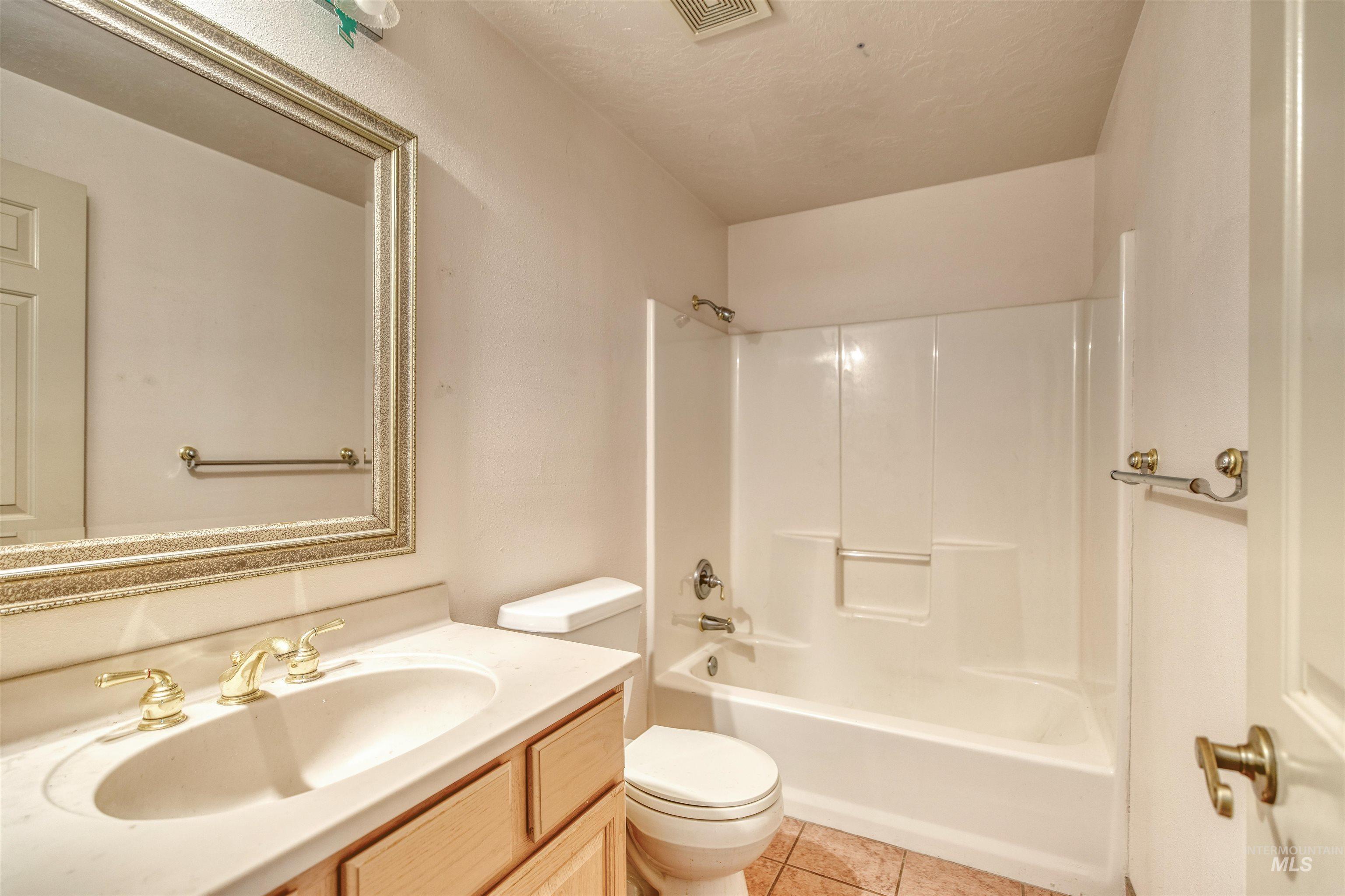 1921 Arcata Way, Ontario, Oregon 97914, 2 Bedrooms, 2 Bathrooms, Residential Income For Sale, Price $395,000, 98951298