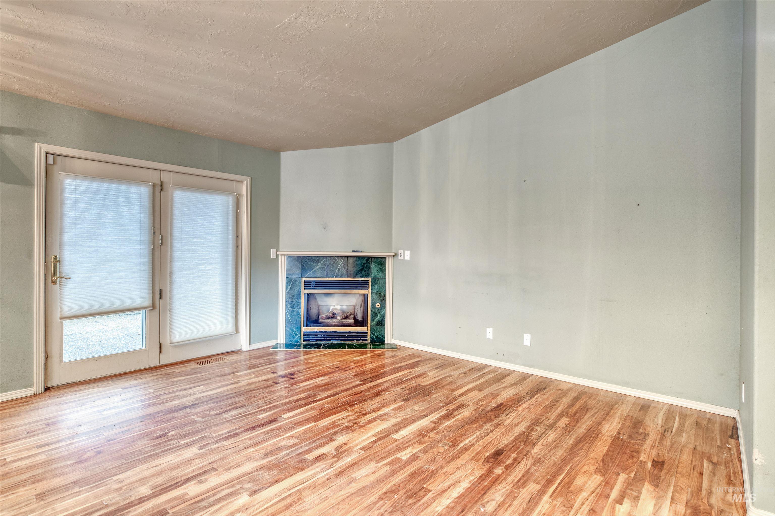 1921 Arcata Way, Ontario, Oregon 97914, 2 Bedrooms, 2 Bathrooms, Residential Income For Sale, Price $395,000, 98951298