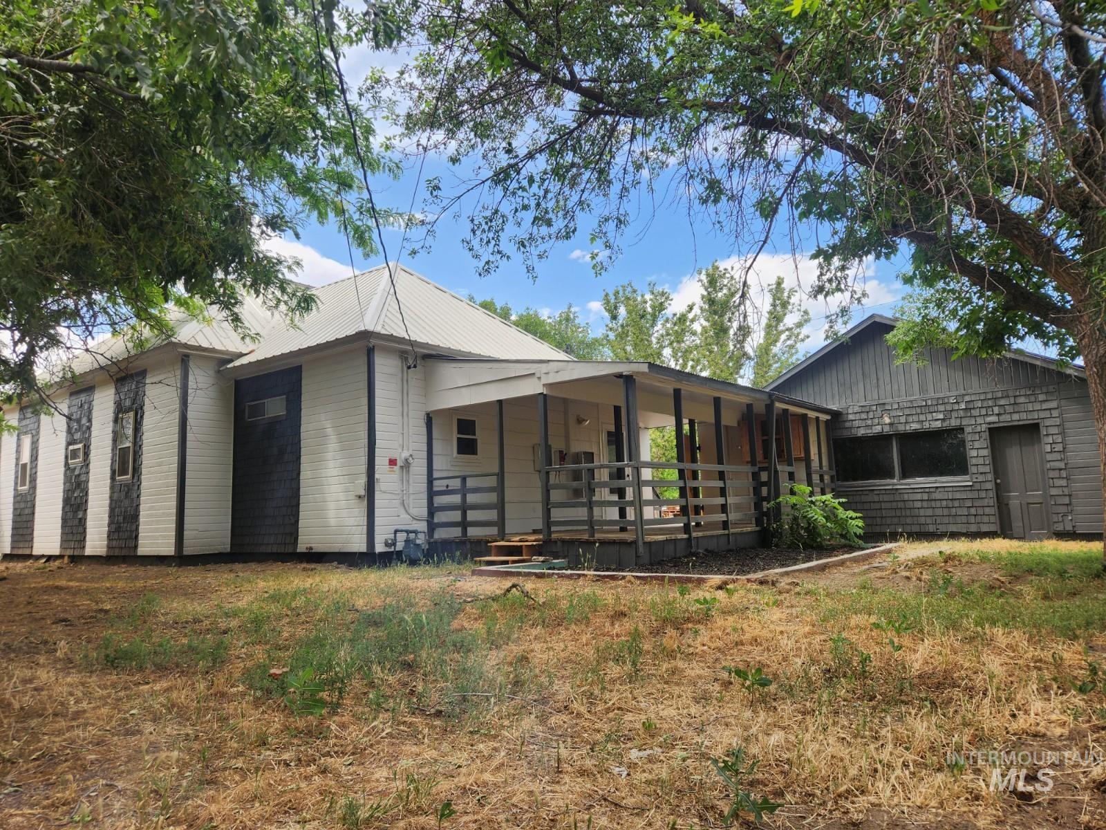 82 NW 3rd St, Ontario, Oregon 97914, 3 Bedrooms, 1 Bathroom, Residential For Sale, Price $252,000, 98951310