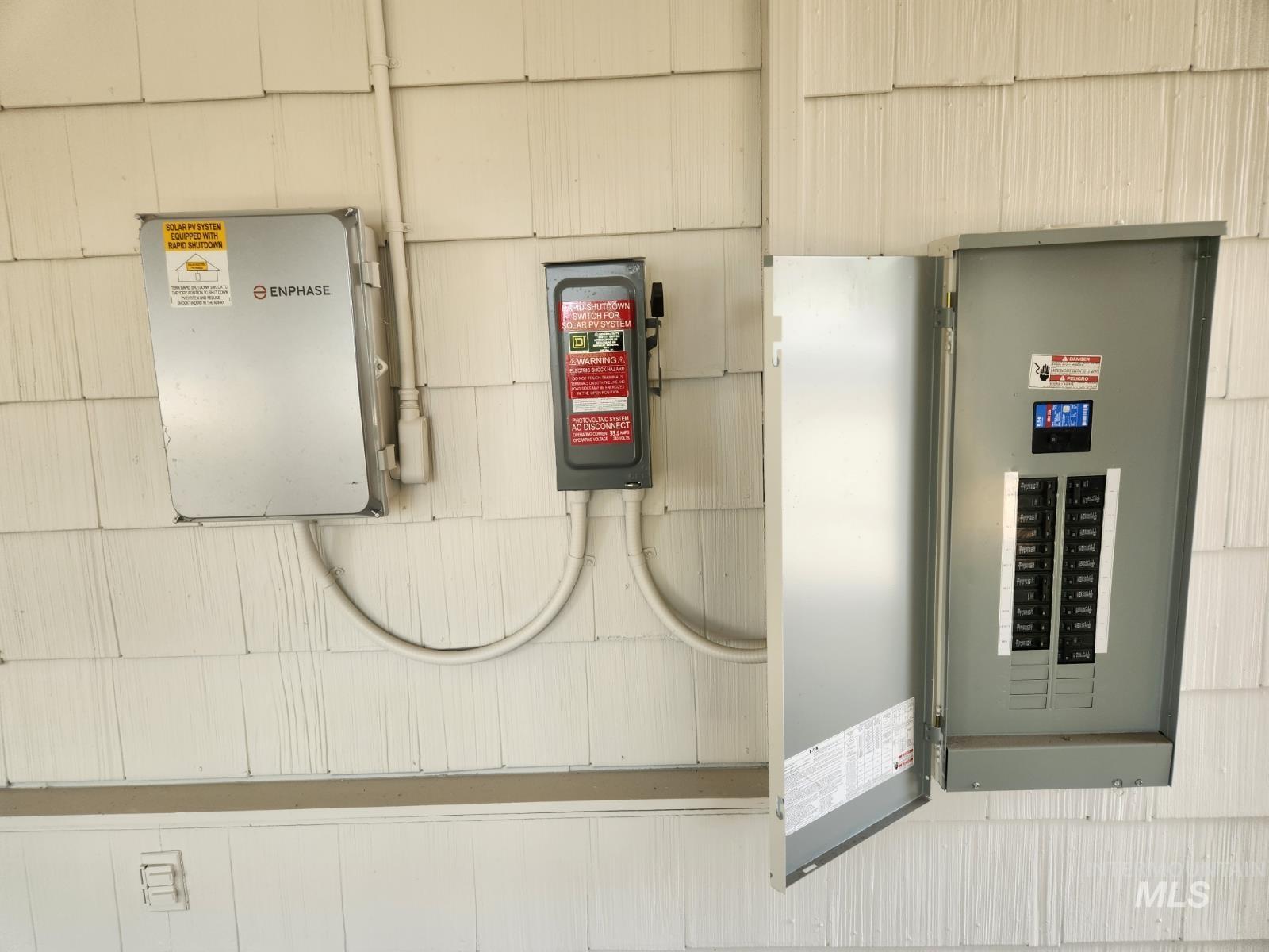 82 NW 3rd St, Ontario, Oregon 97914, 3 Bedrooms, 1 Bathroom, Residential For Sale, Price $252,000, 98951310