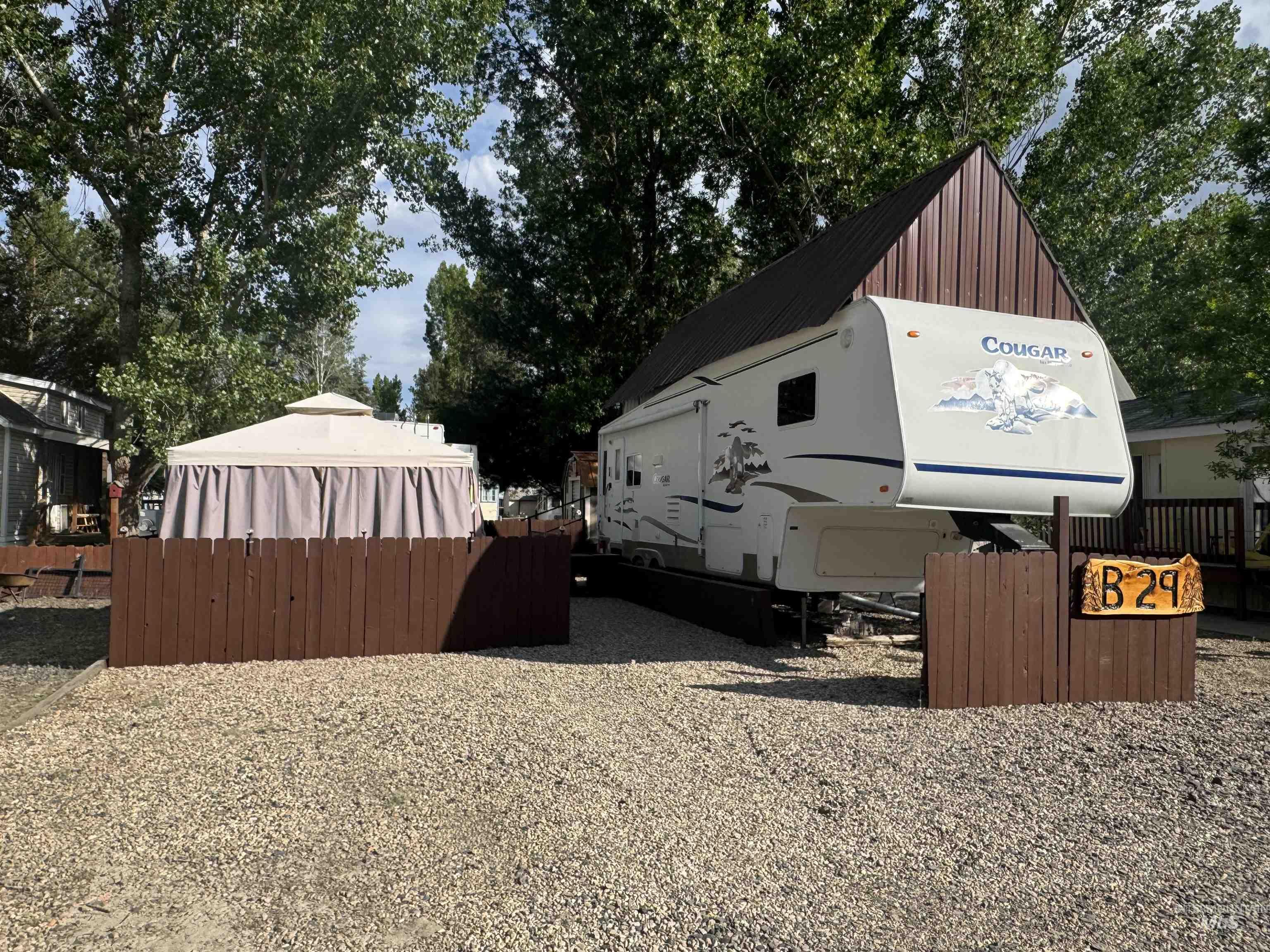 29 B Street, Cascade, Idaho 83611, 1 Bedroom, 1 Bathroom, Residential For Sale, Price $112,500, 98951315