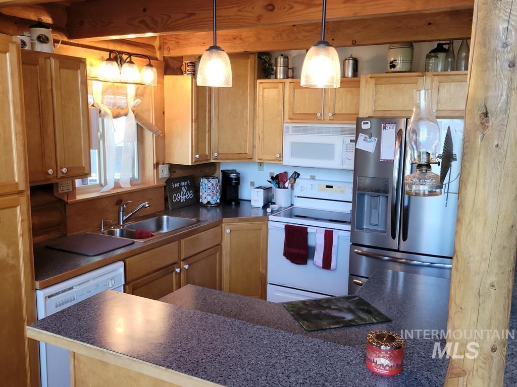 165 Clear Creek Rd, Cascade, Idaho 83611, 4 Bedrooms, 3 Bathrooms, Residential For Sale, Price $869,900, 98951321