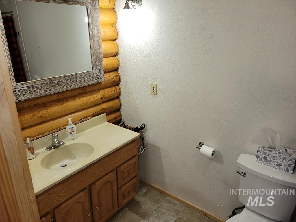 165 Clear Creek Rd, Cascade, Idaho 83611, 4 Bedrooms, 3 Bathrooms, Residential For Sale, Price $869,900, 98951321