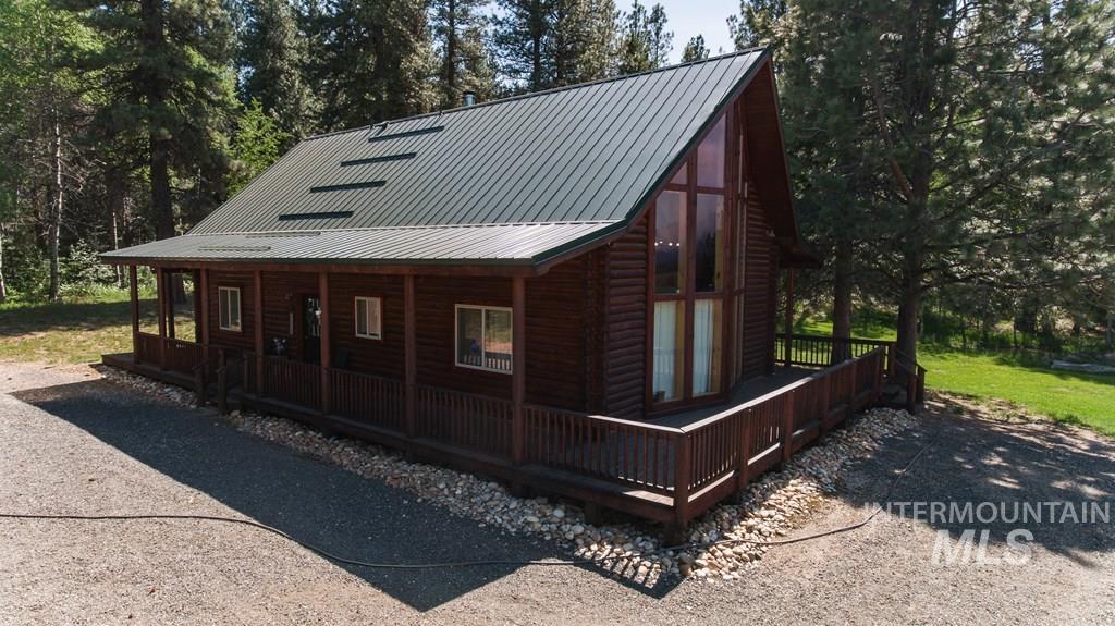 165 Clear Creek Rd, Cascade, Idaho 83611, 4 Bedrooms, 3 Bathrooms, Residential For Sale, Price $869,900, 98951321