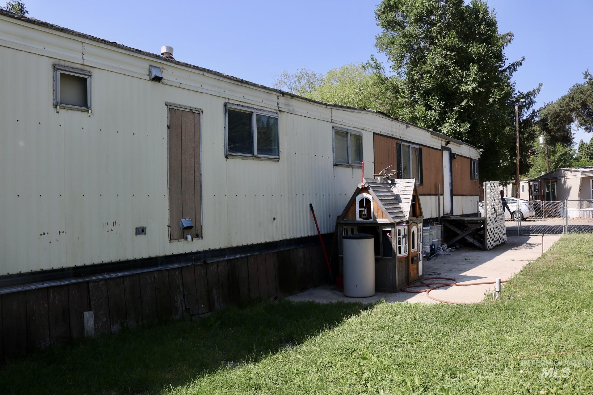 415 E 44th, Garden City, Idaho 83614, 3 Bedrooms, 1 Bathroom, Residential For Sale, Price $55,000, 98951323