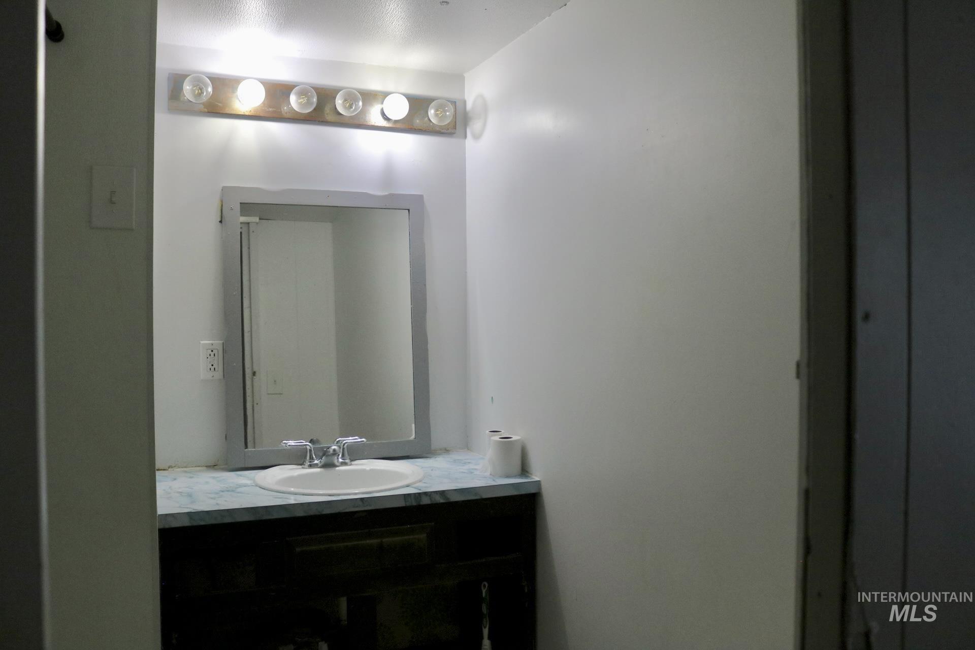 415 E 44th, Garden City, Idaho 83614, 3 Bedrooms, 1 Bathroom, Residential For Sale, Price $55,000, 98951323