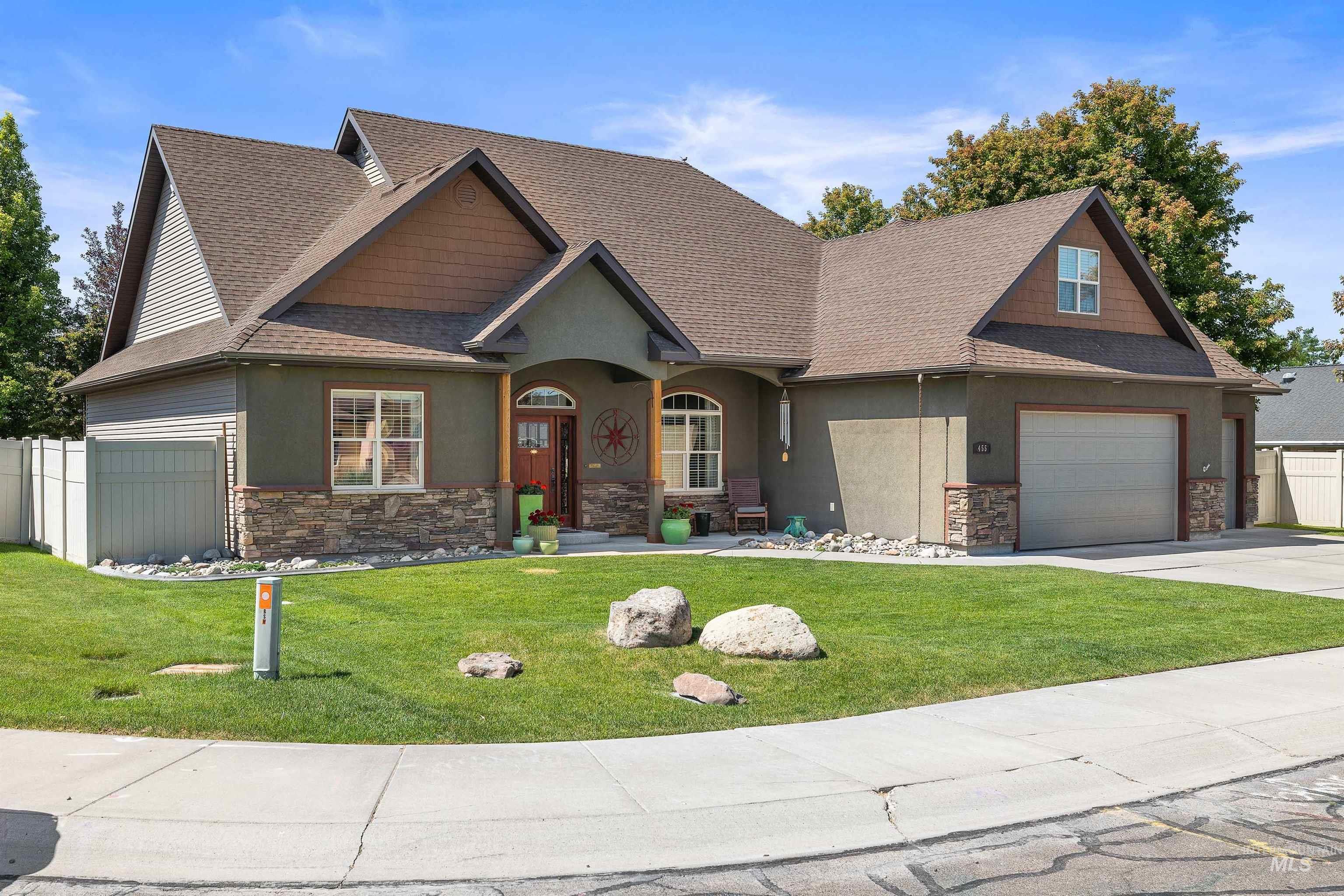 455 Coiner Cir, Twin Falls, Idaho 83301-7891, 4 Bedrooms, 2.5 Bathrooms, Residential For Sale, Price $565,000, 98951325
