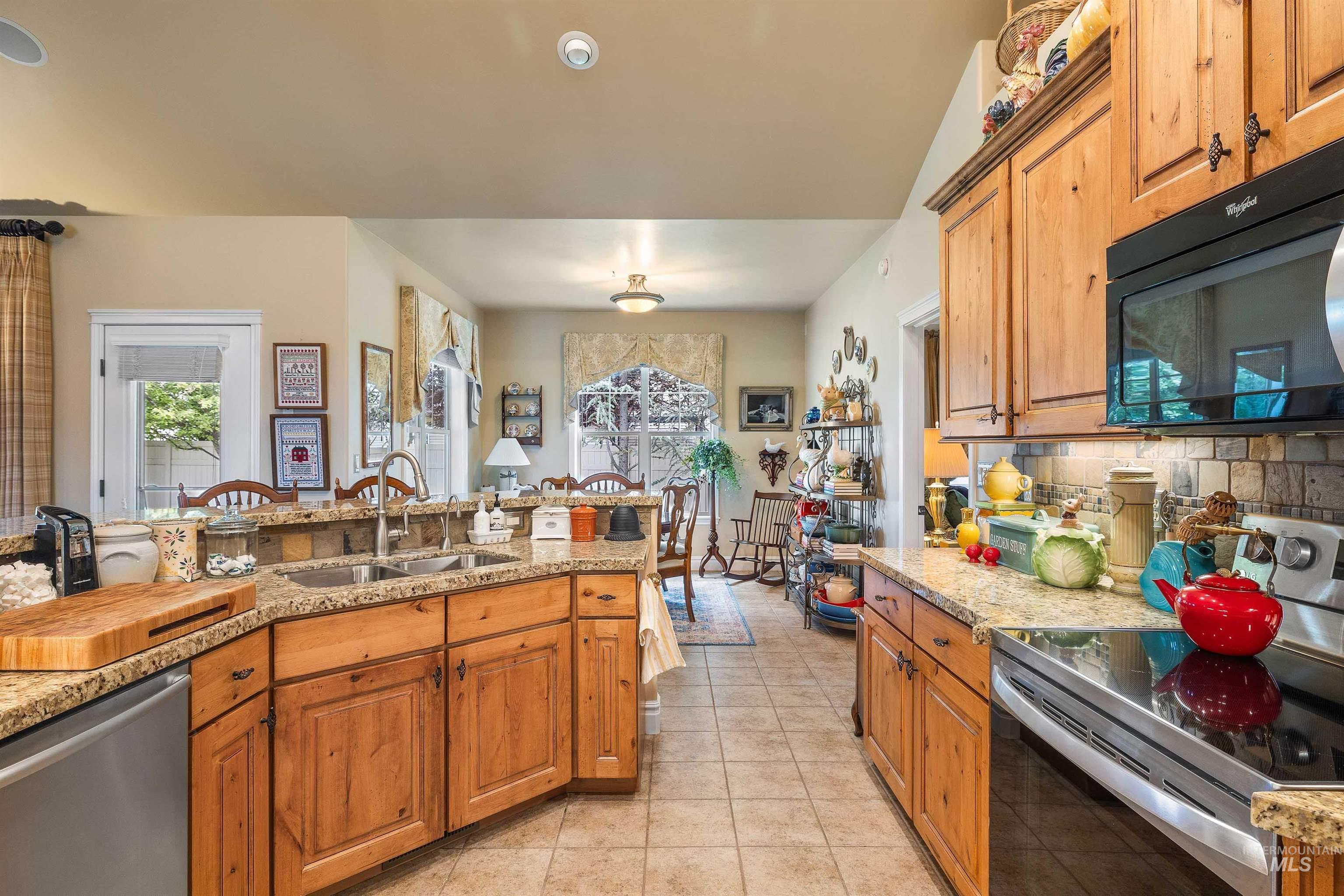 455 Coiner Cir, Twin Falls, Idaho 83301-7891, 4 Bedrooms, 2.5 Bathrooms, Residential For Sale, Price $565,000, 98951325