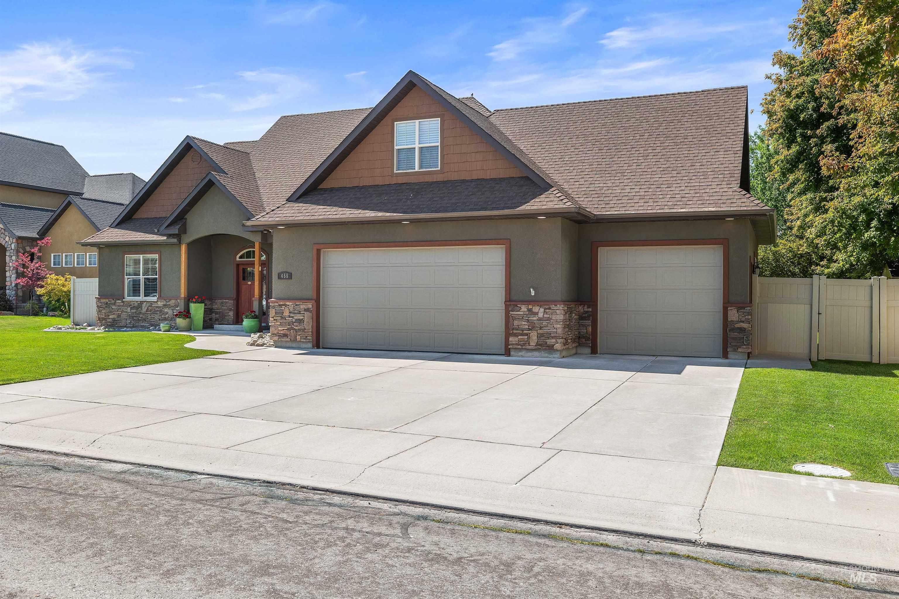 455 Coiner Cir, Twin Falls, Idaho 83301-7891, 4 Bedrooms, 2.5 Bathrooms, Residential For Sale, Price $565,000, 98951325