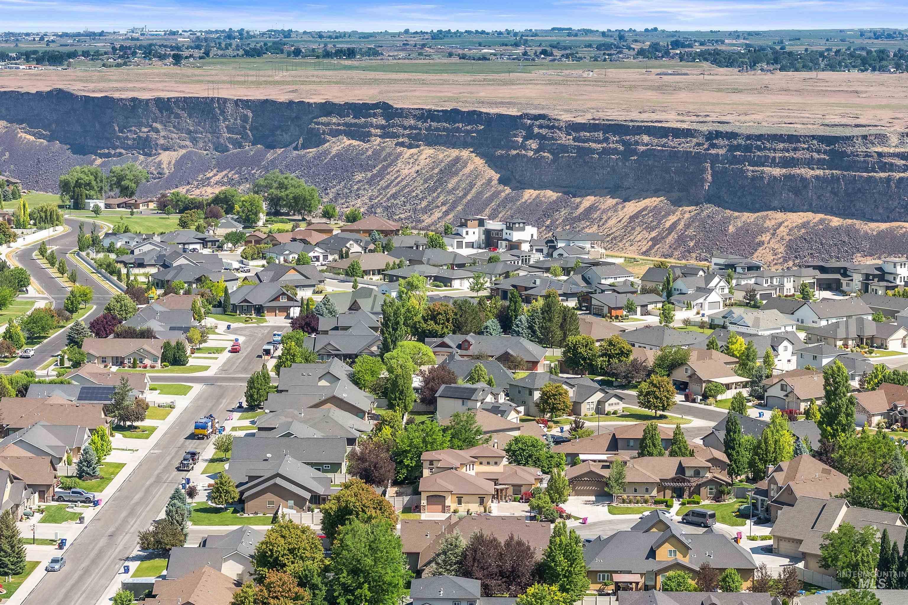 455 Coiner Cir, Twin Falls, Idaho 83301-7891, 4 Bedrooms, 2.5 Bathrooms, Residential For Sale, Price $565,000, 98951325