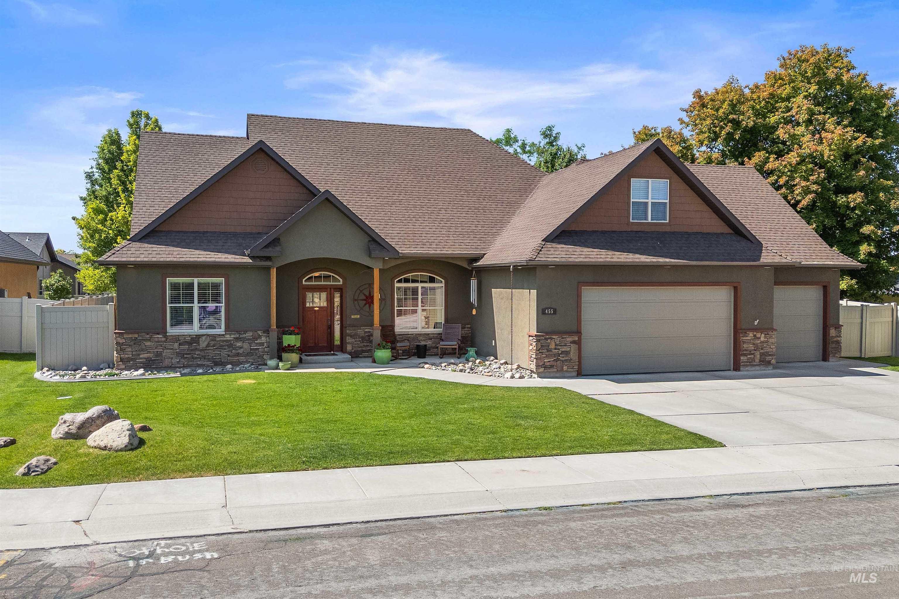 455 Coiner Cir, Twin Falls, Idaho 83301-7891, 4 Bedrooms, 2.5 Bathrooms, Residential For Sale, Price $565,000, 98951325