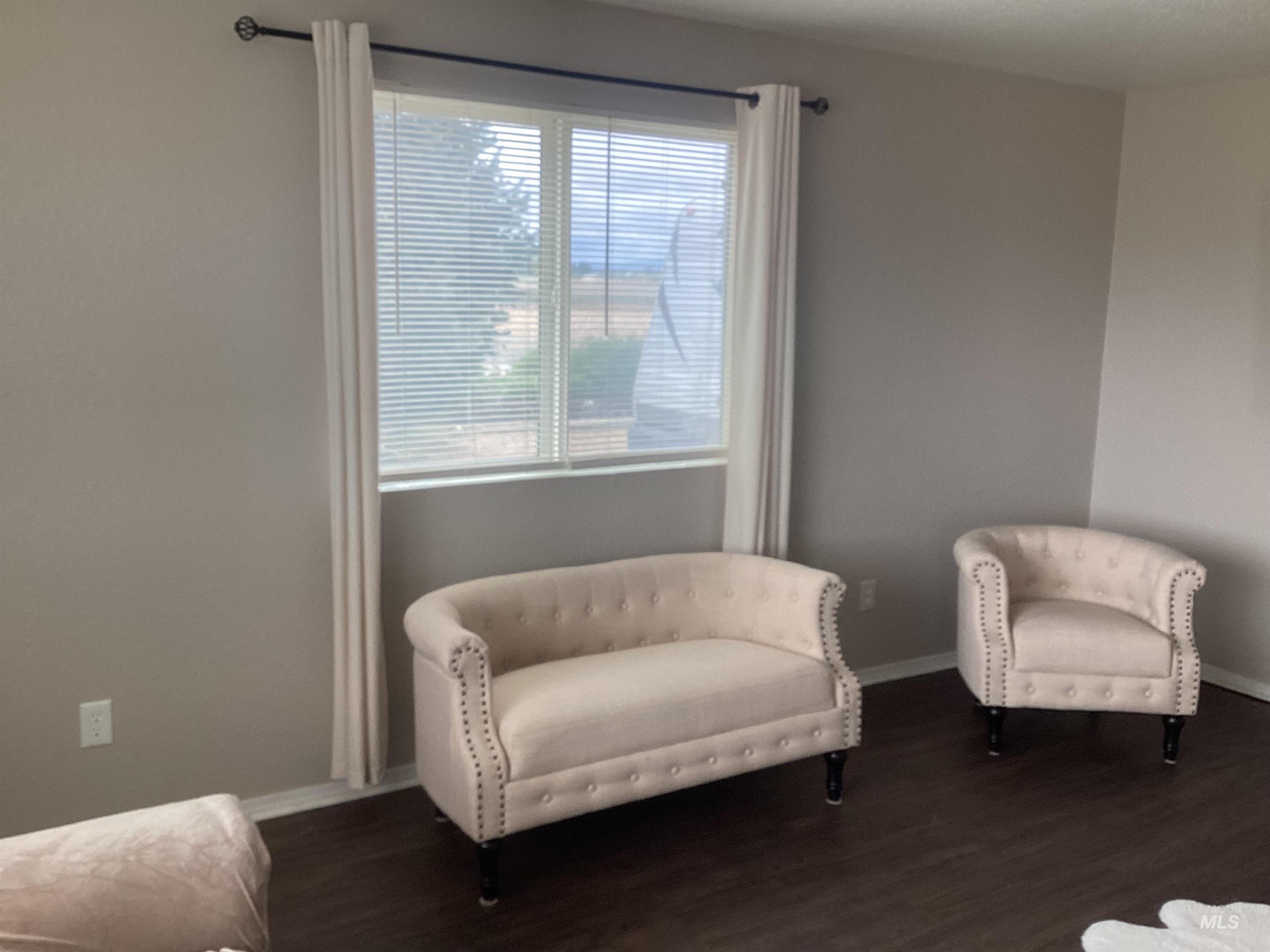 21017 Cottonwood Drive, Greenleaf, Idaho 83626, 3 Bedrooms, 1 Bathroom, Residential For Sale, Price $315,000, 98951331