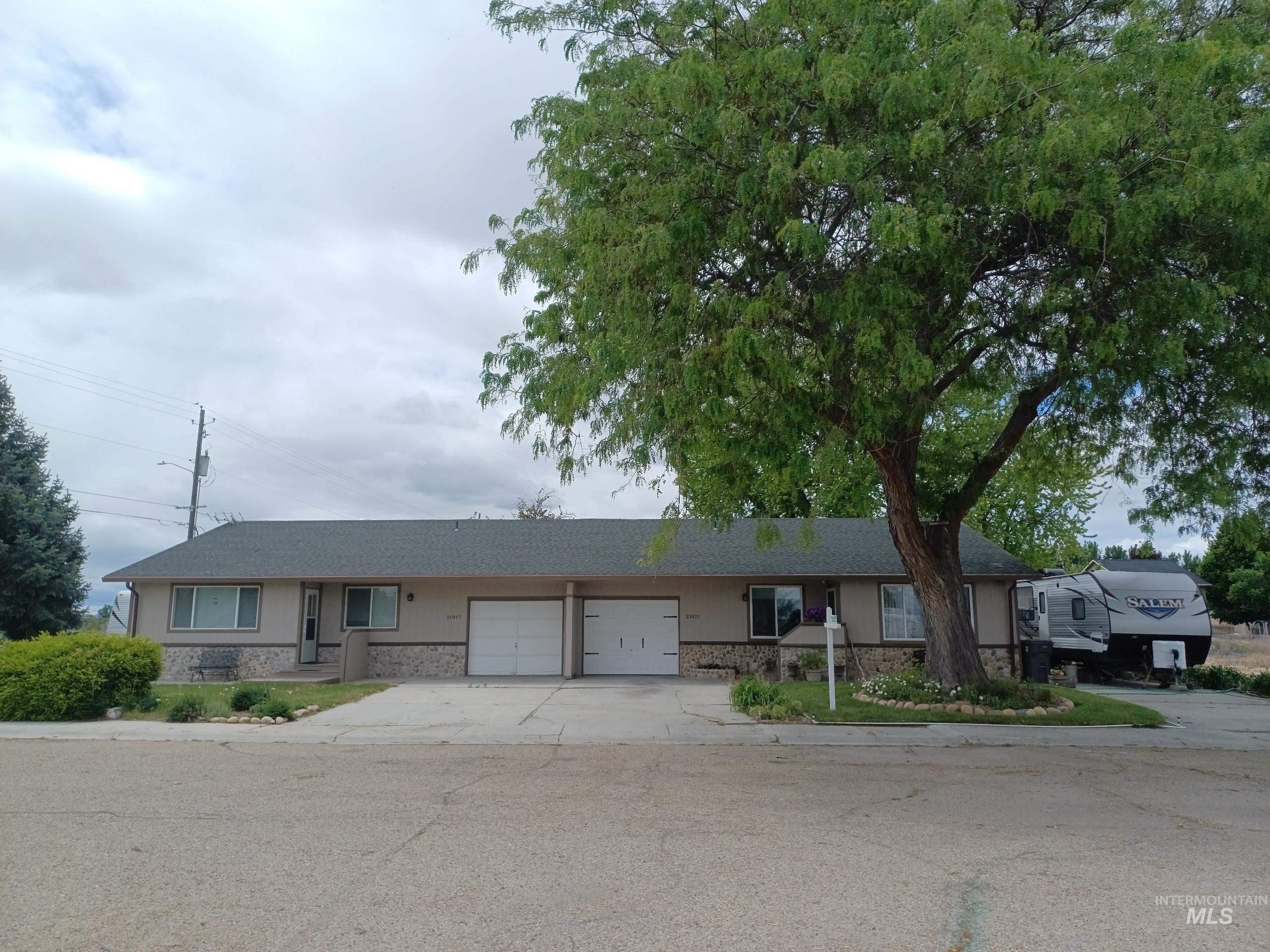 21017 Cottonwood Drive, Greenleaf, Idaho 83626, 3 Bedrooms, 1 Bathroom, Residential For Sale, Price $315,000, 98951331