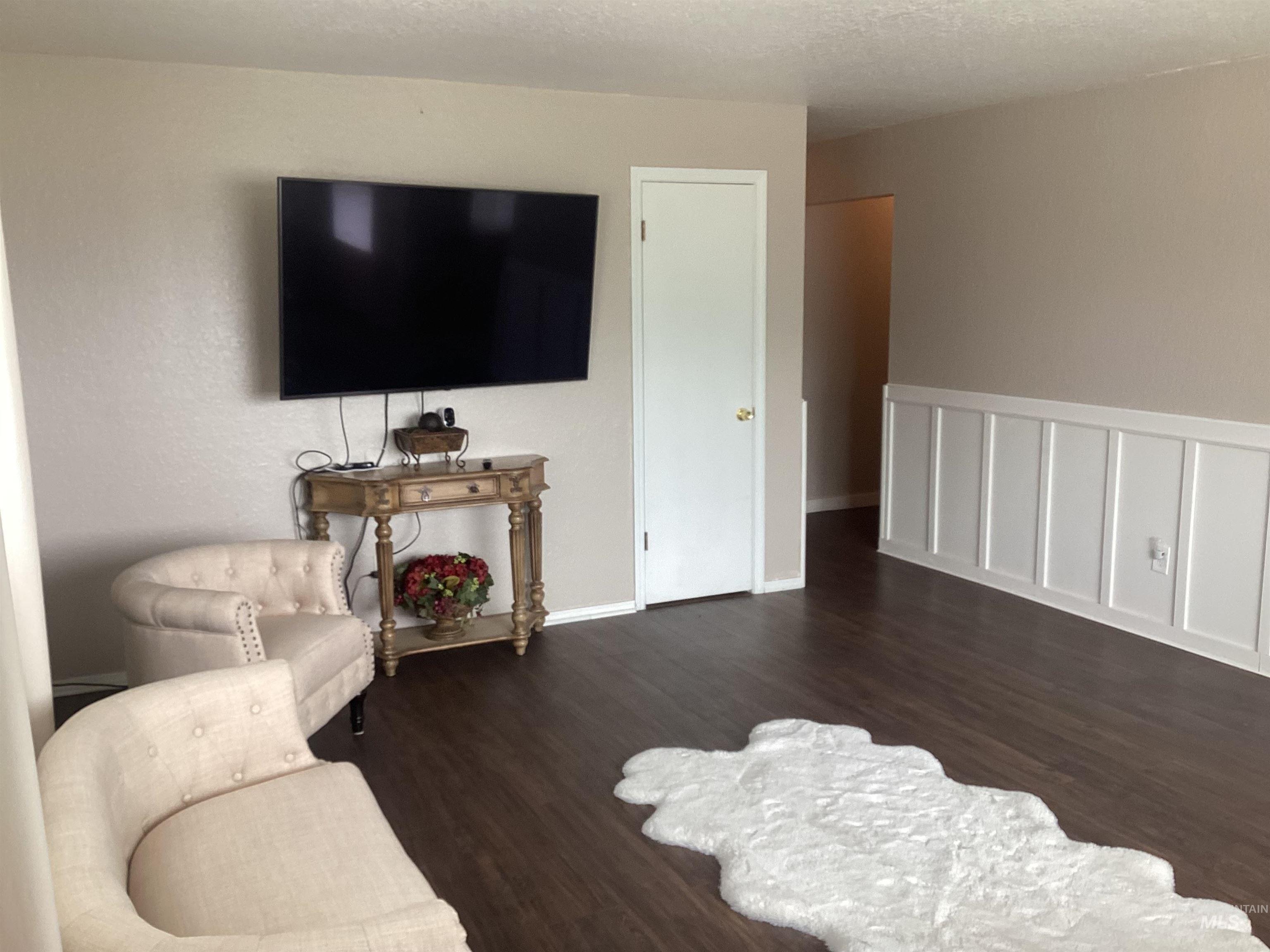 21017 Cottonwood Drive, Greenleaf, Idaho 83626, 3 Bedrooms, 1 Bathroom, Residential For Sale, Price $315,000, 98951331