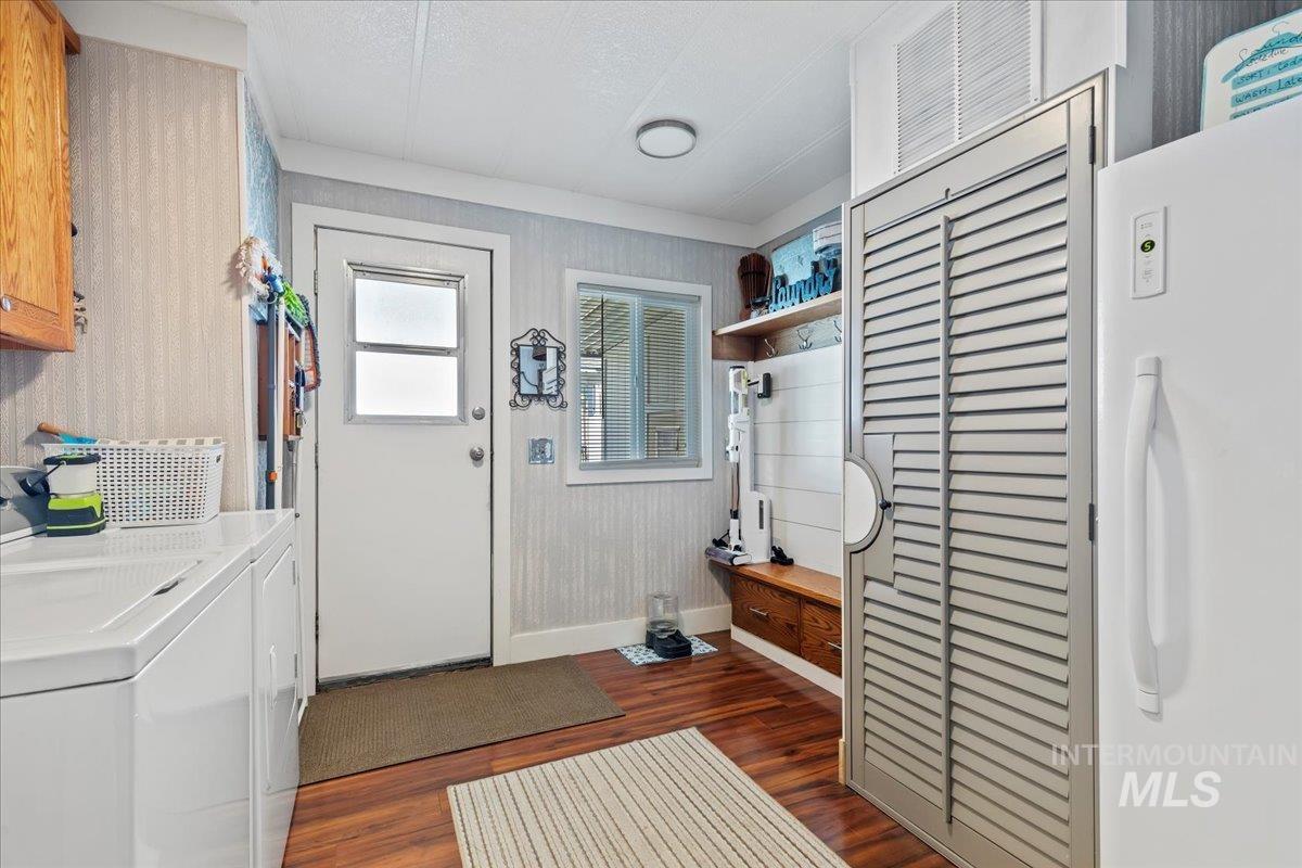 7814 W Manassas, Garden City, Idaho 83714, 3 Bedrooms, 2 Bathrooms, Residential For Sale, Price $199,900, 98951340