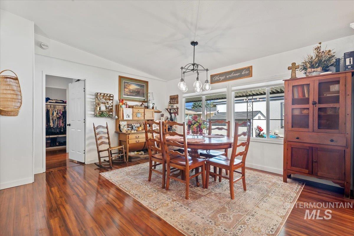 7814 W Manassas, Garden City, Idaho 83714, 3 Bedrooms, 2 Bathrooms, Residential For Sale, Price $199,900, 98951340